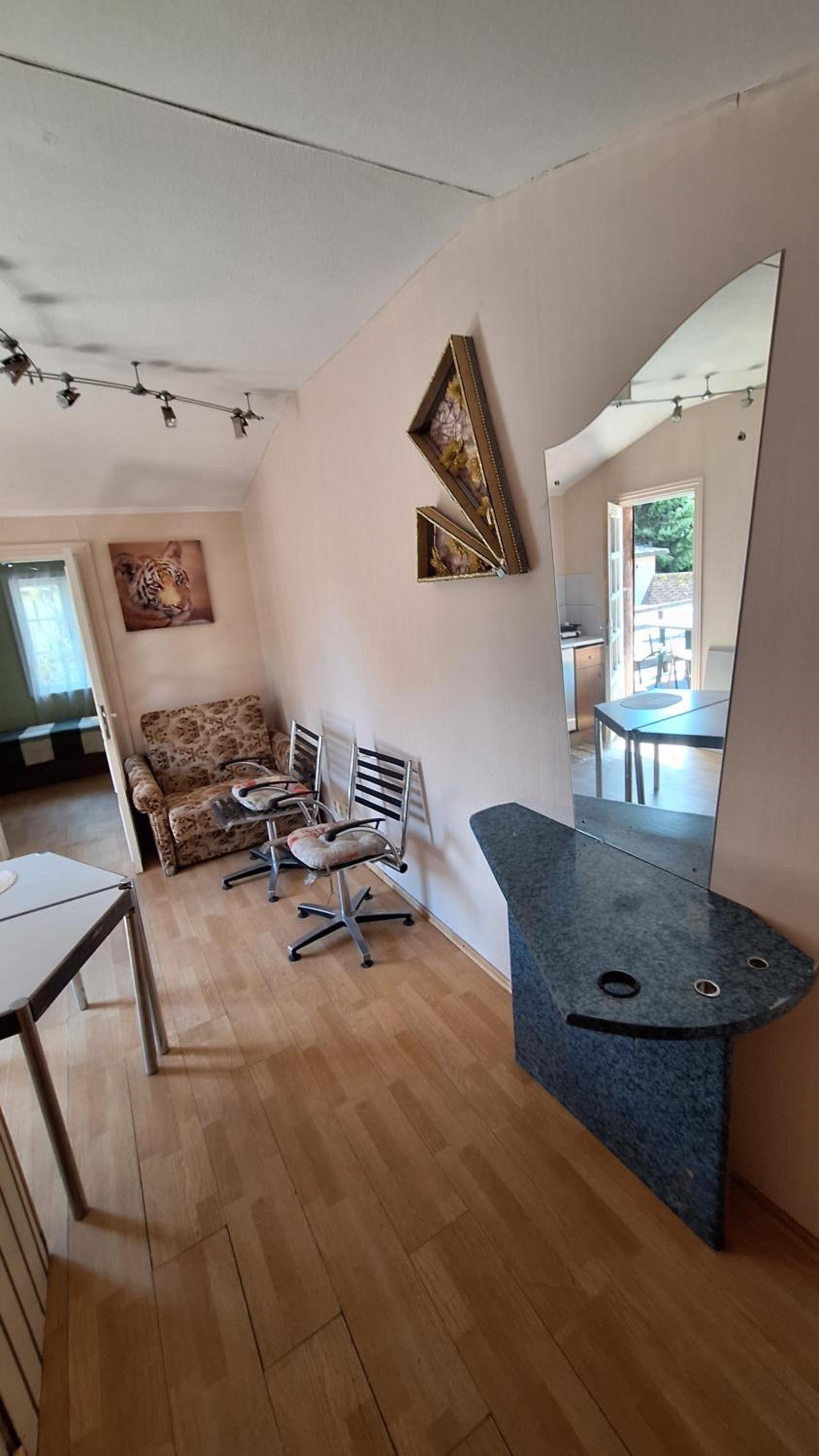 One-Bedroom Apartment with Balcony - Photo 4