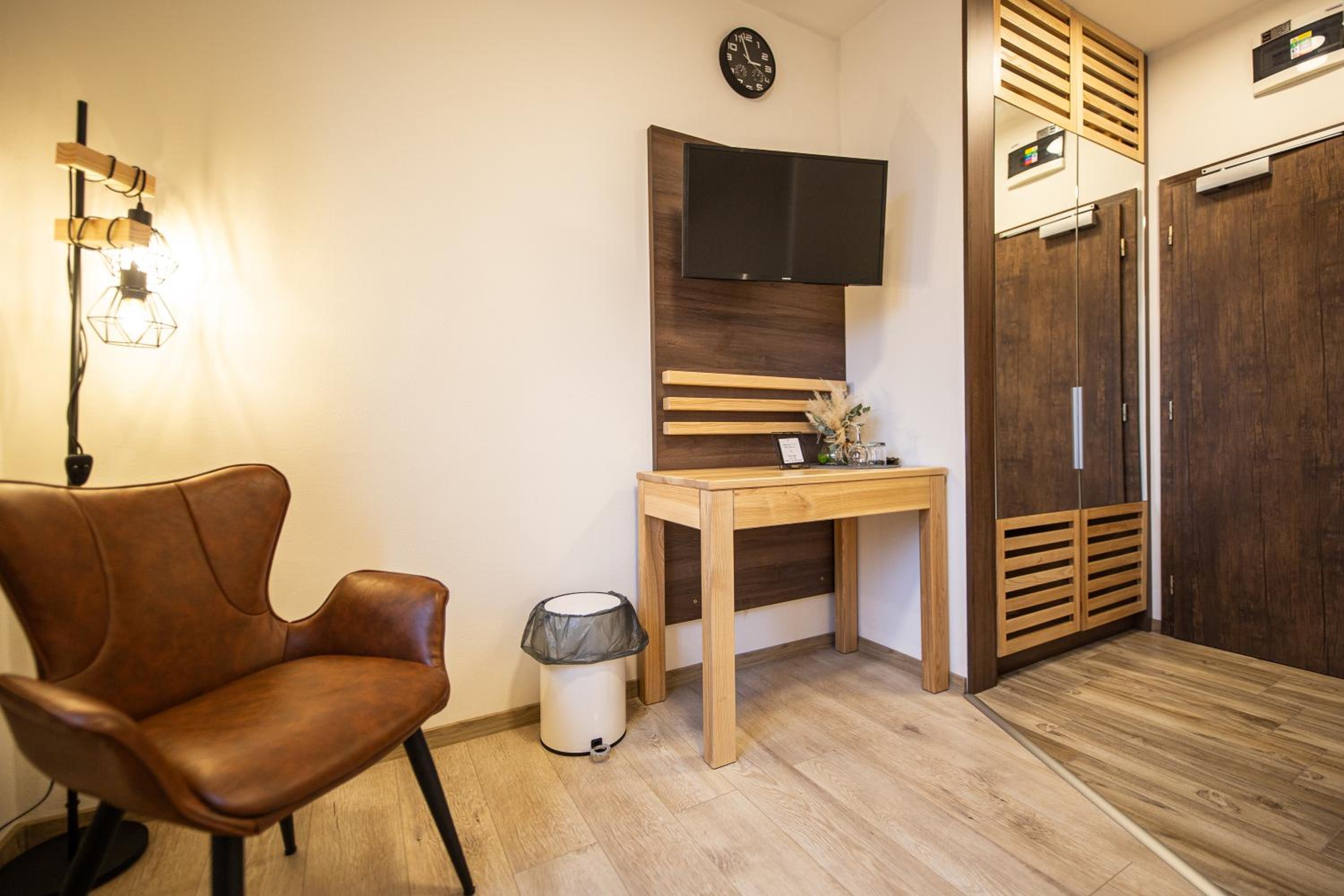Single Room photo 3
