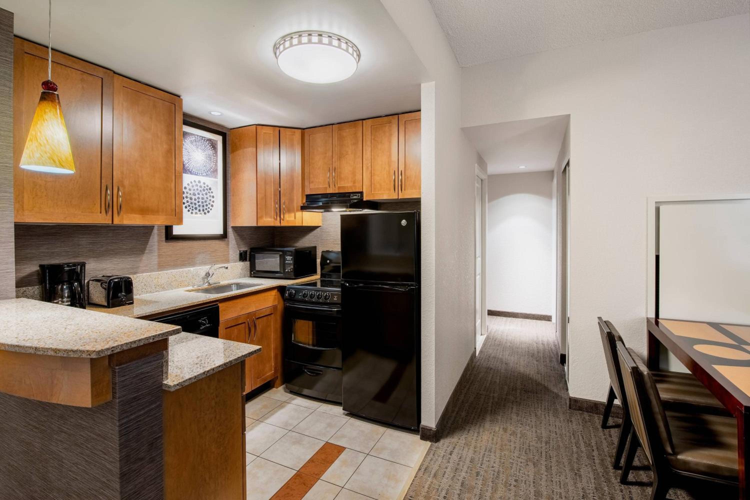 Two-Bedroom Suite - Photo 3