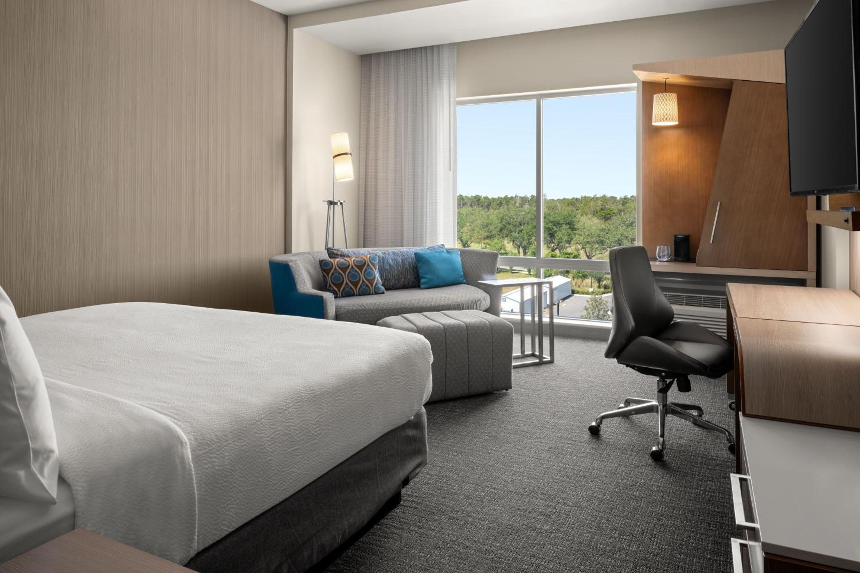 King Room with Sofa Bed and Inland View - Photo 2