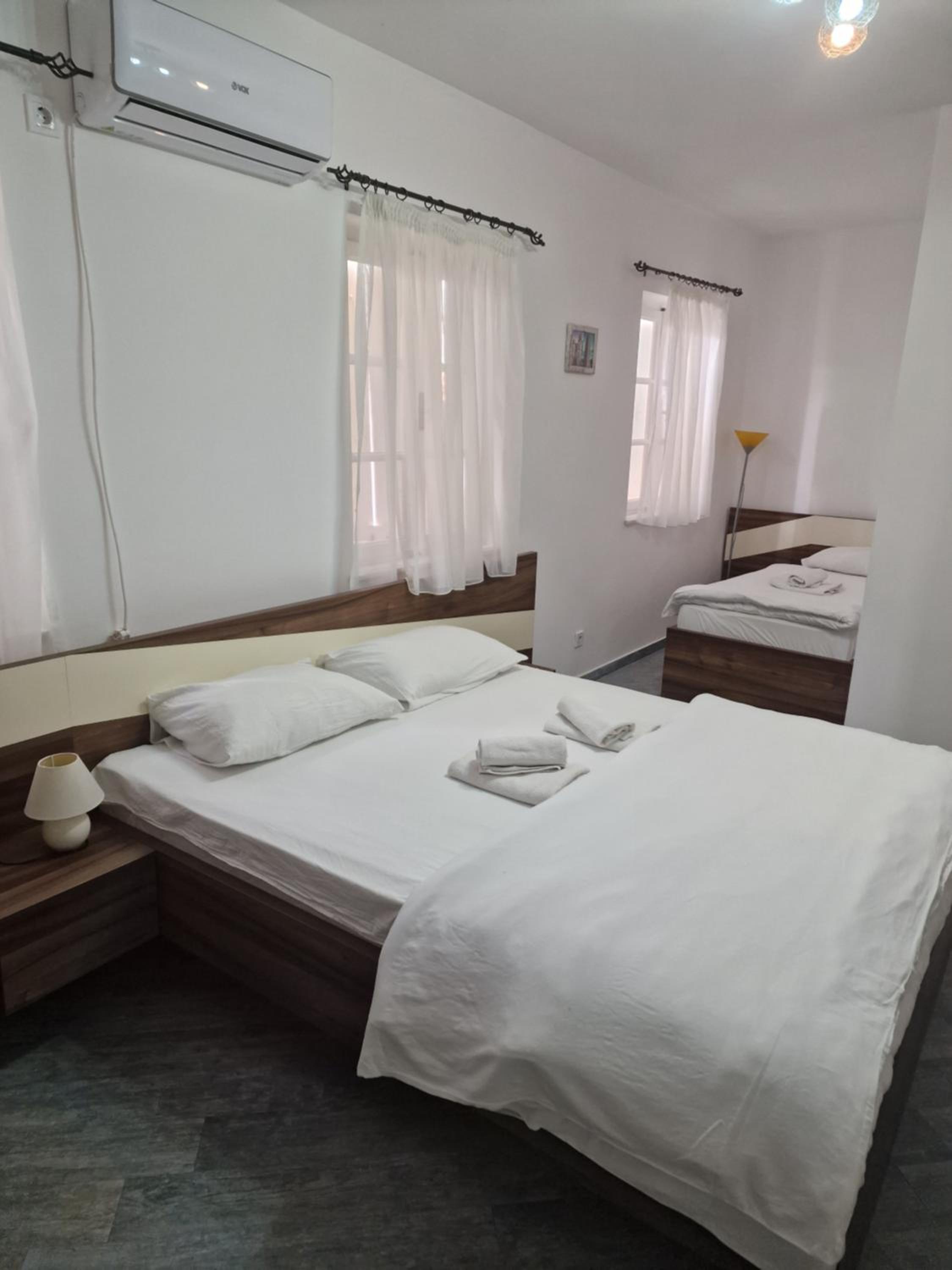 Triple Room with Private Bathroom photo 1