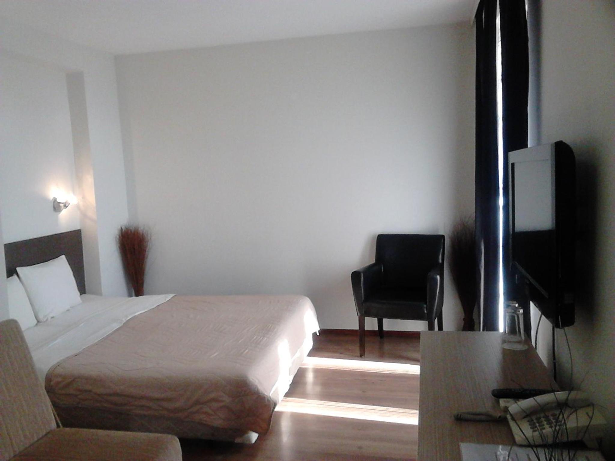 Quadruple Room - Photo 15