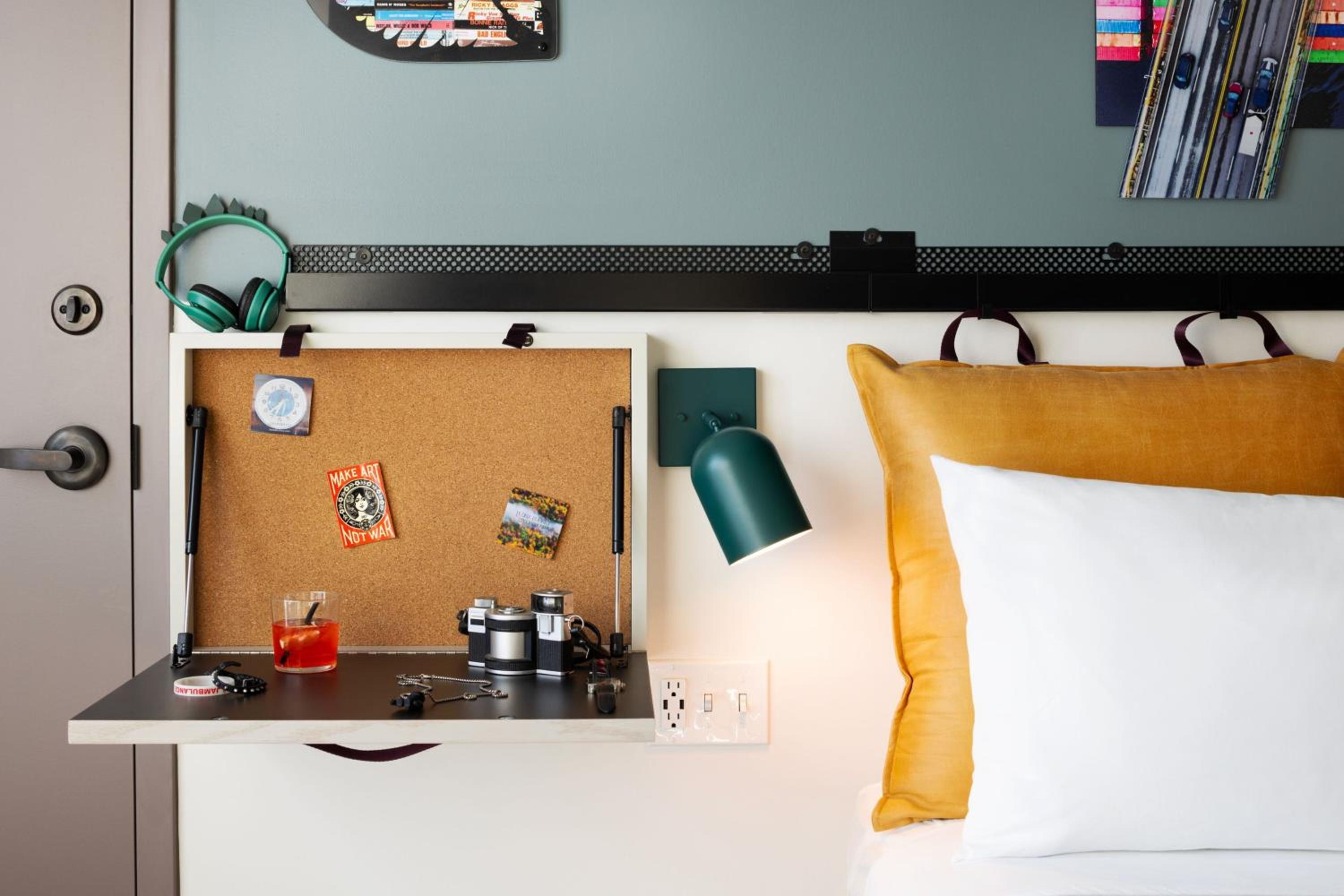 Queen Studio with Kitchenette photo 3