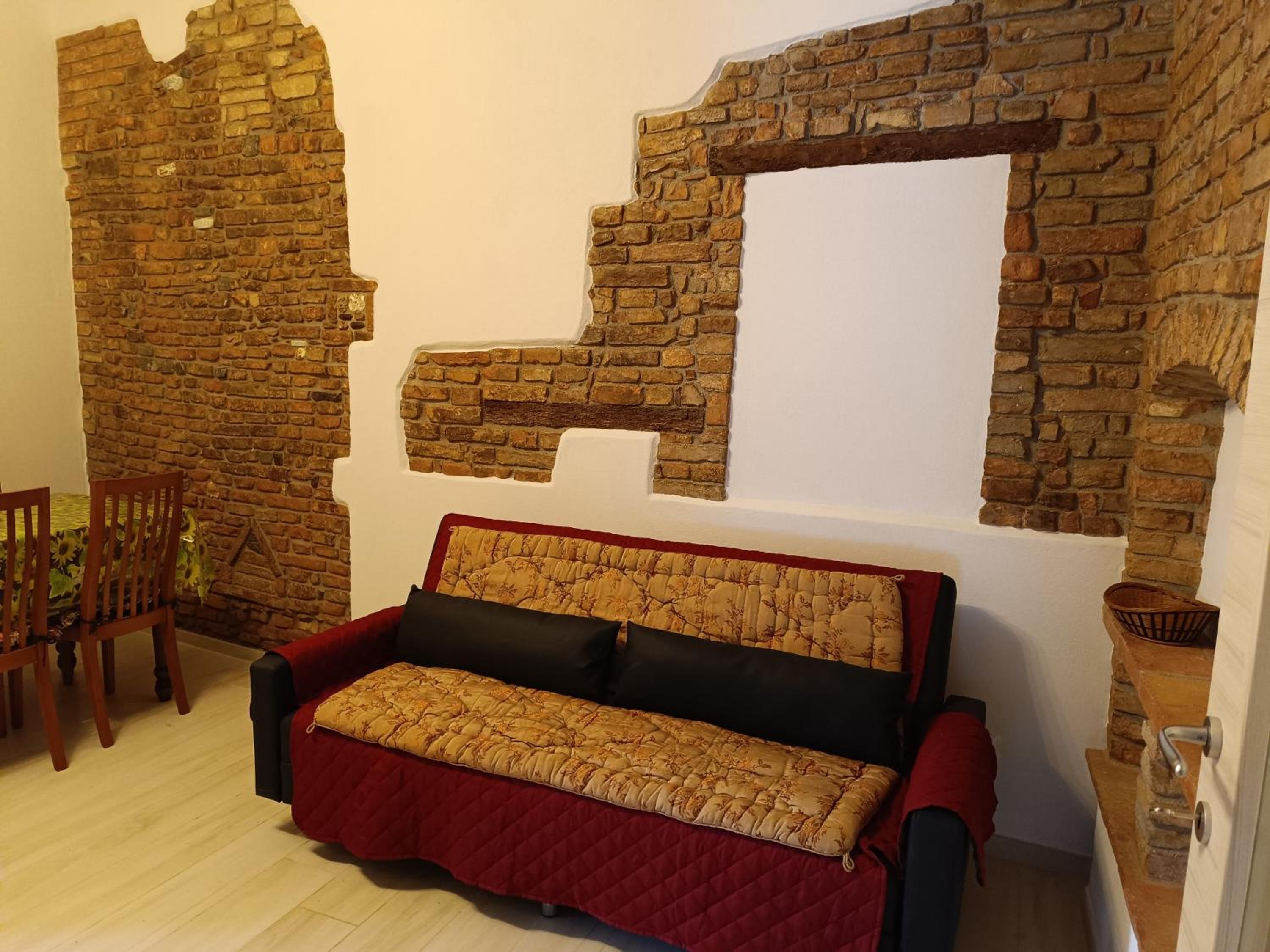 Deluxe One-Bedroom Apartment with Garden View
