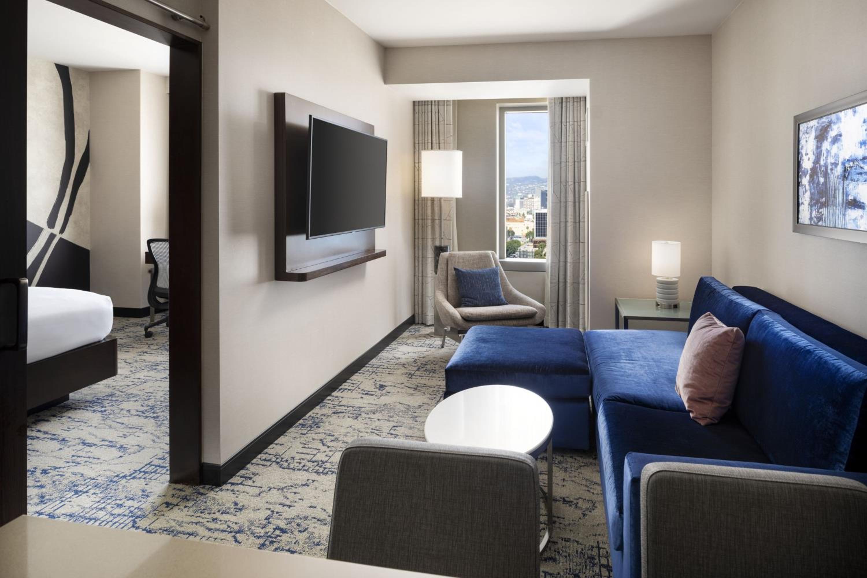 One-Bedroom Junior Suite
