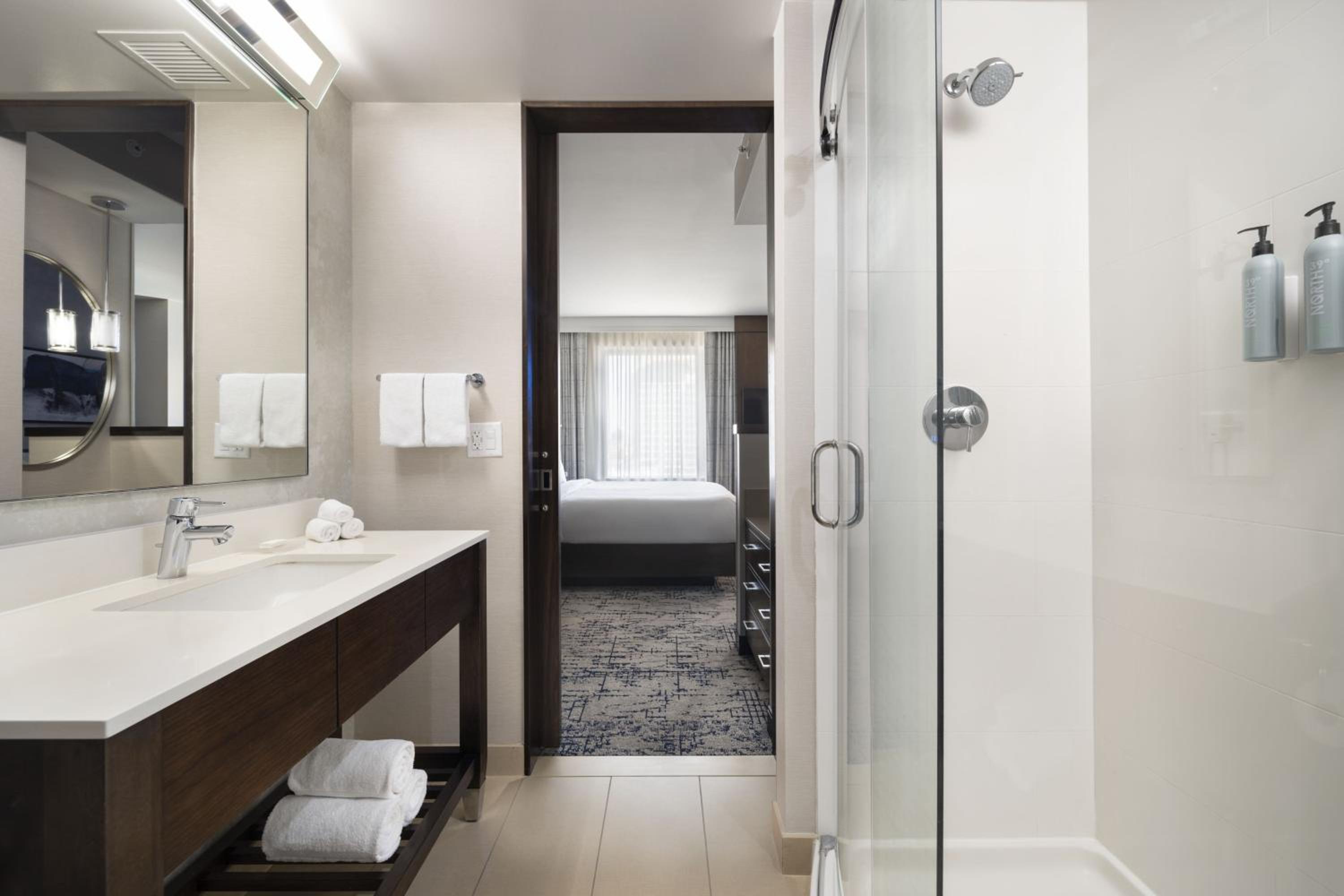 One-Bedroom Large King Suite- Hearing Accessible