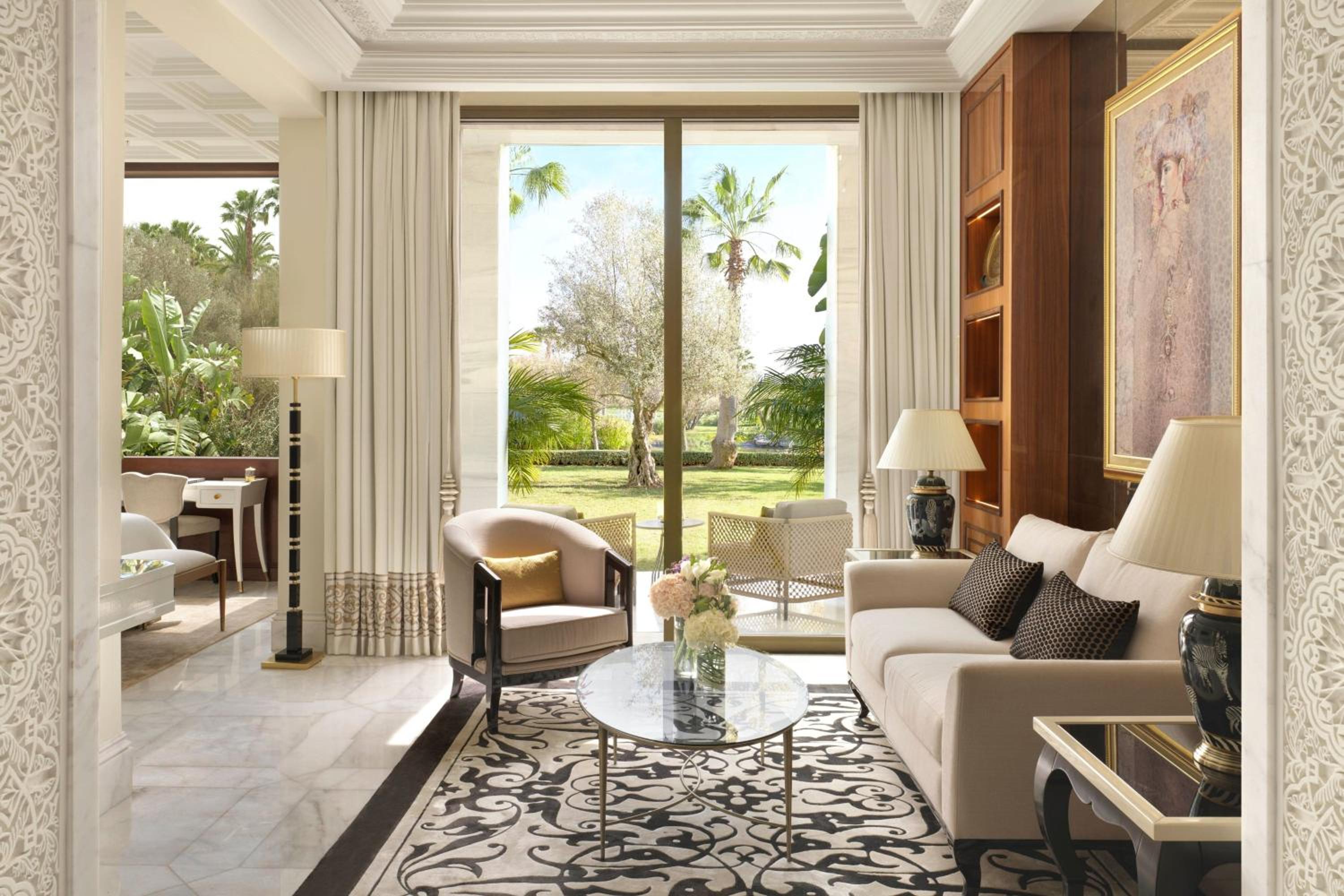Deluxe King Room with Terrace and Resort View