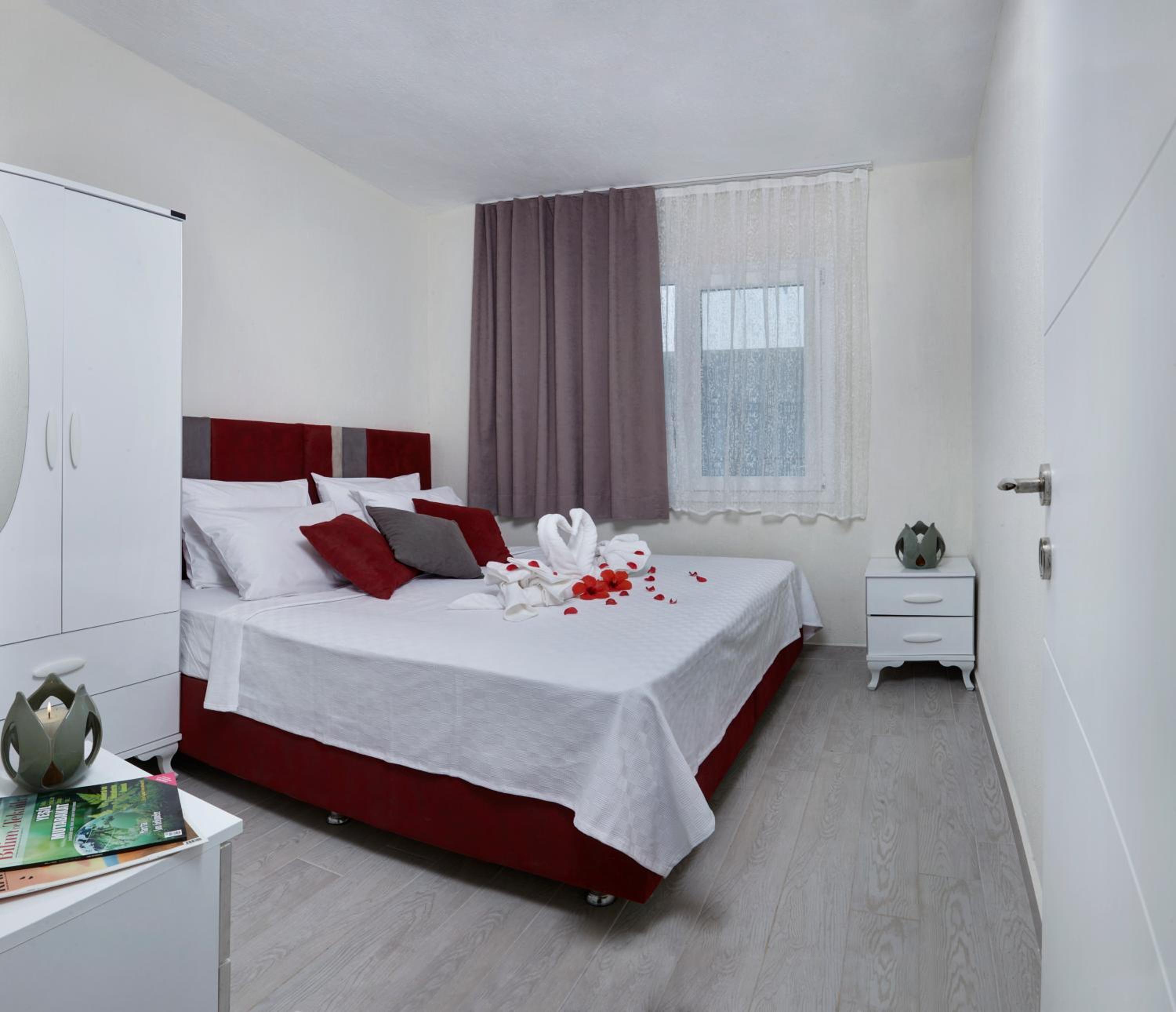 Large Double Room photo 3