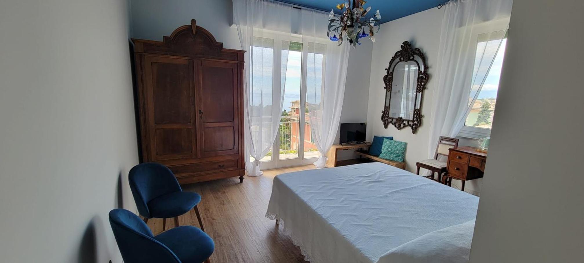 Deluxe Double Room with Balcony and Sea View photo 2