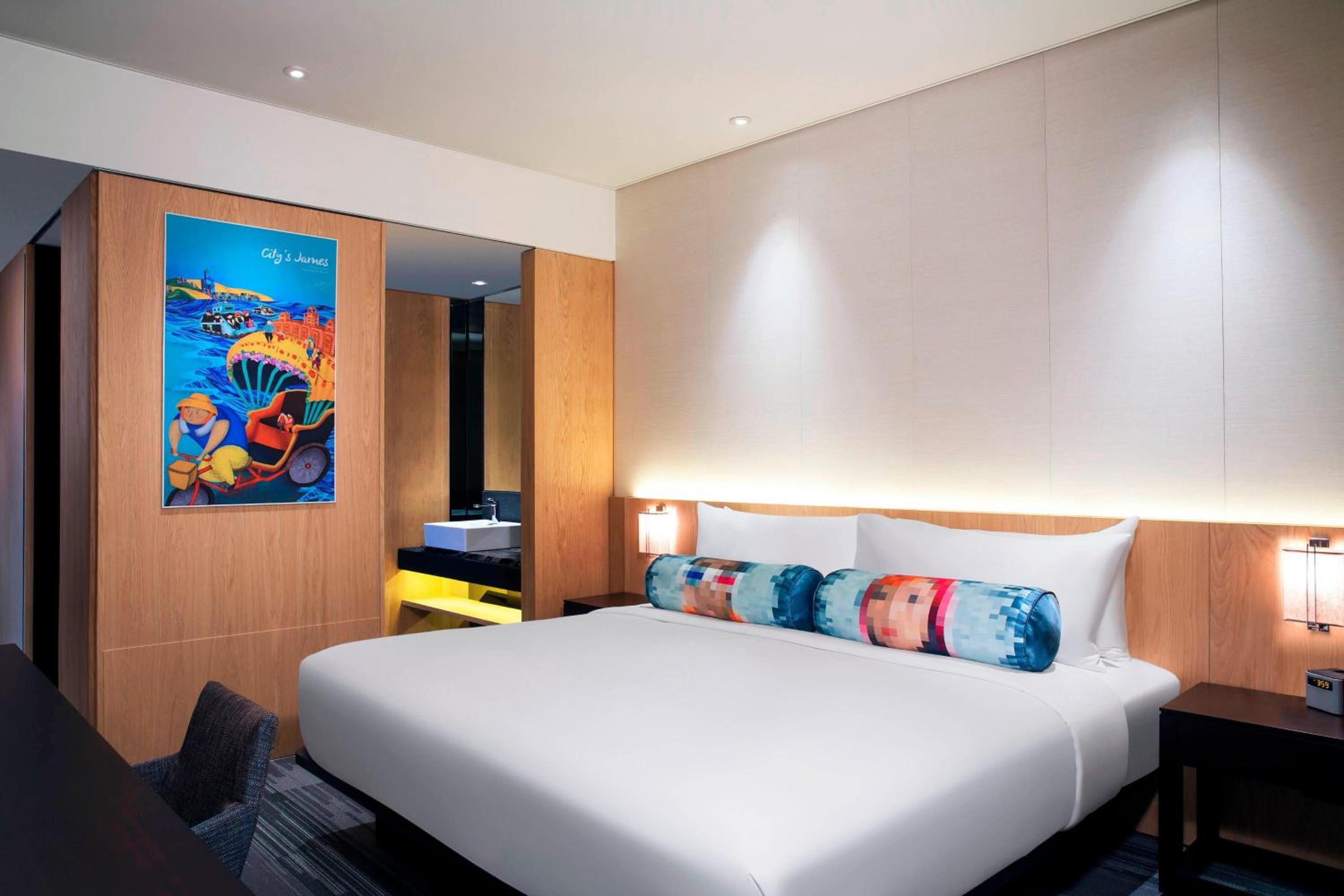 Aloft King Room photo 3