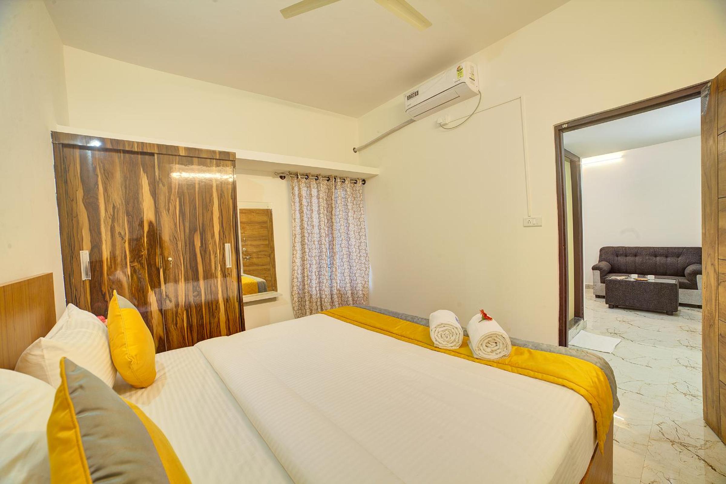 One-Bedroom Suite - Photo 9