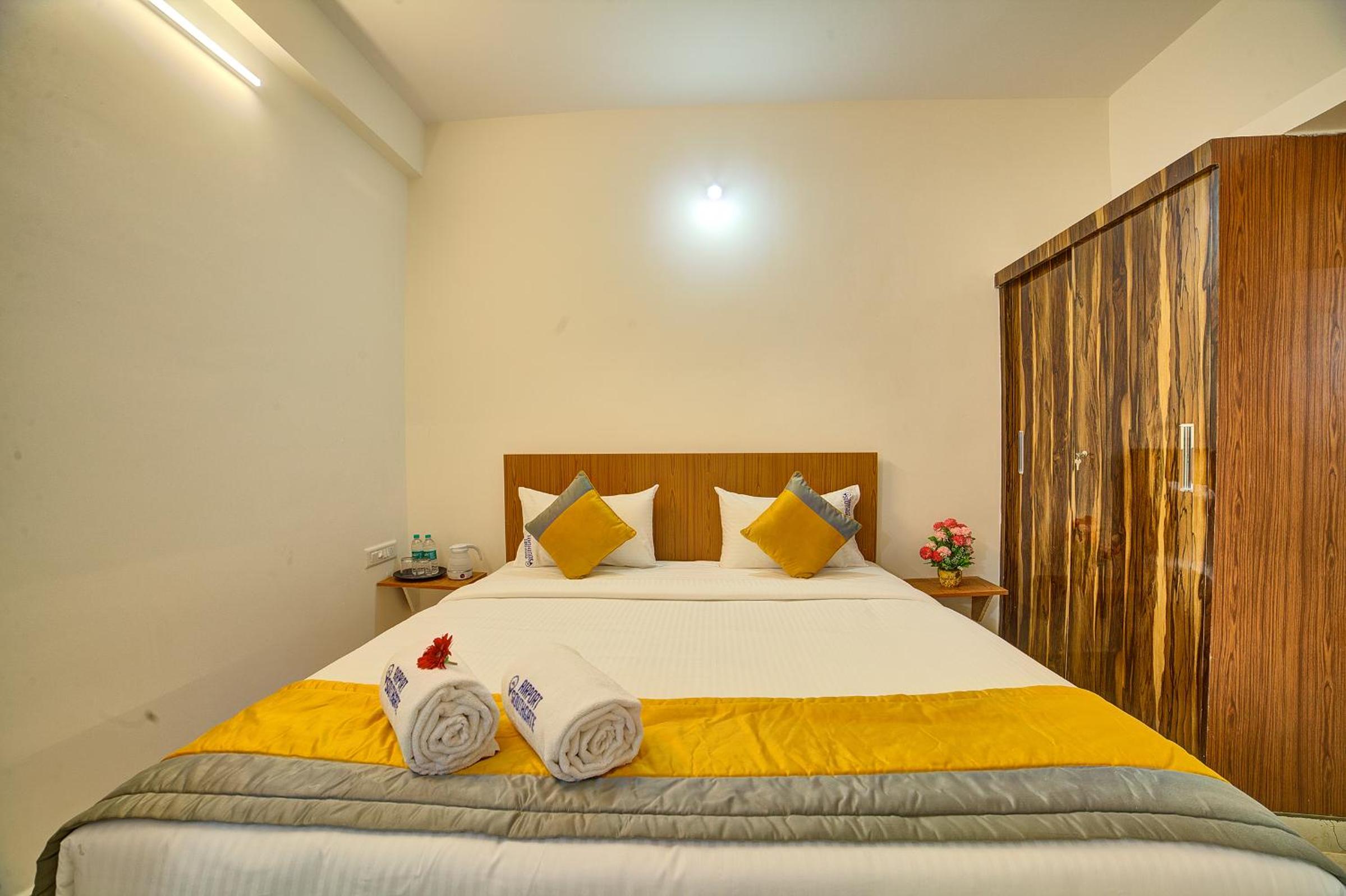 One-Bedroom Suite - Photo 12