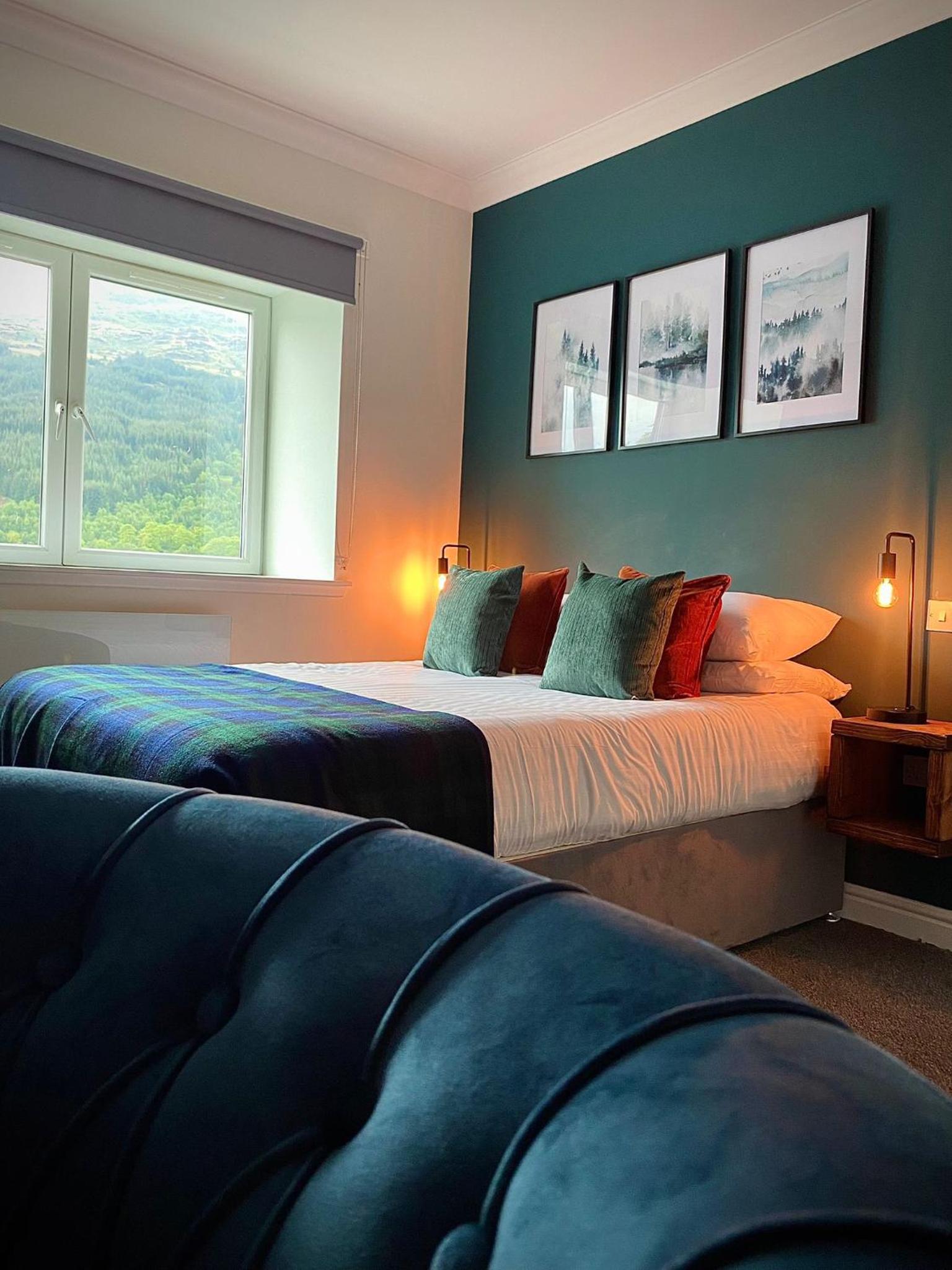 Family Room - Loch View - Photo 1