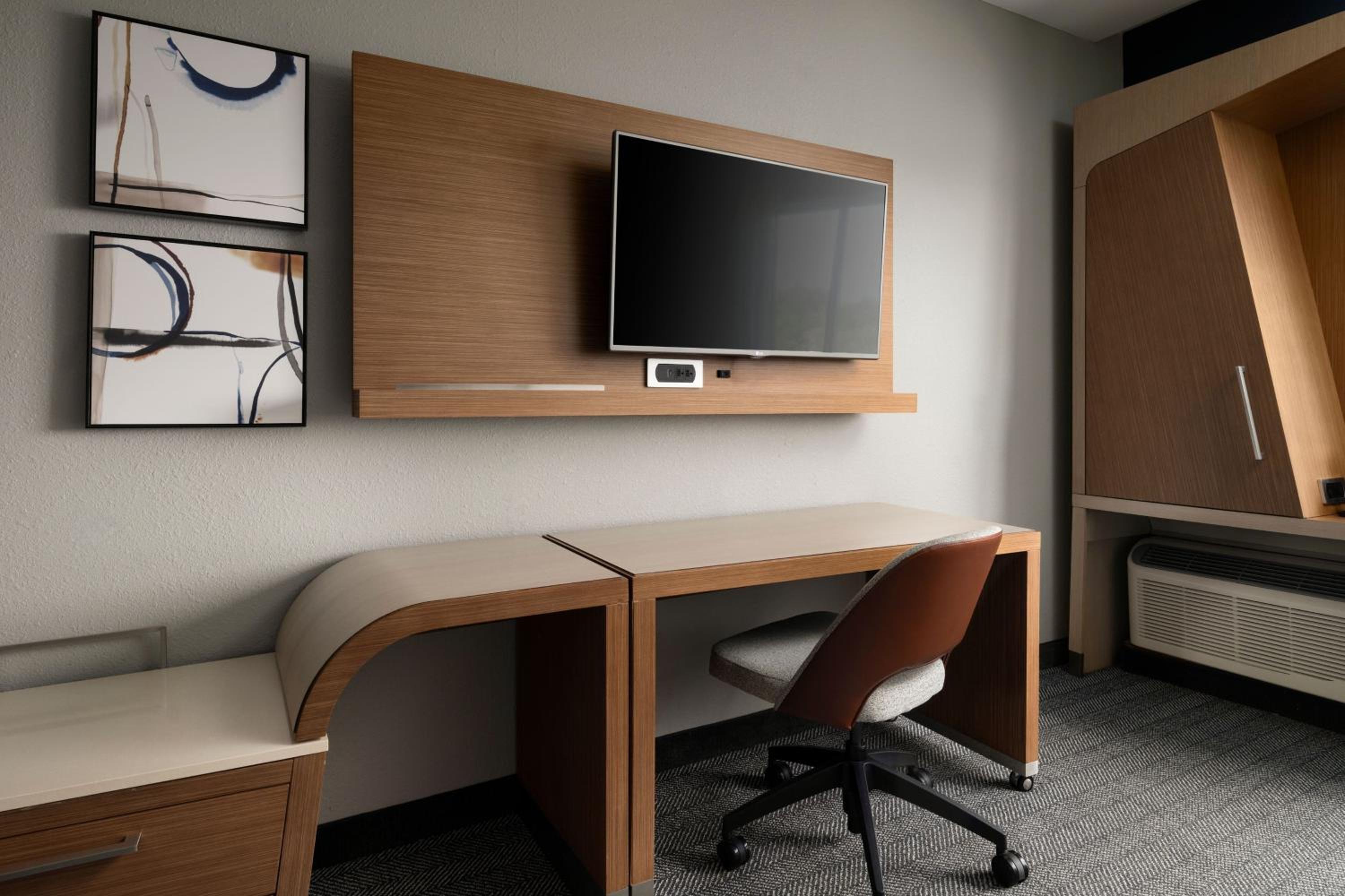 King Room with Sofa Bed - Hearing Accessible
