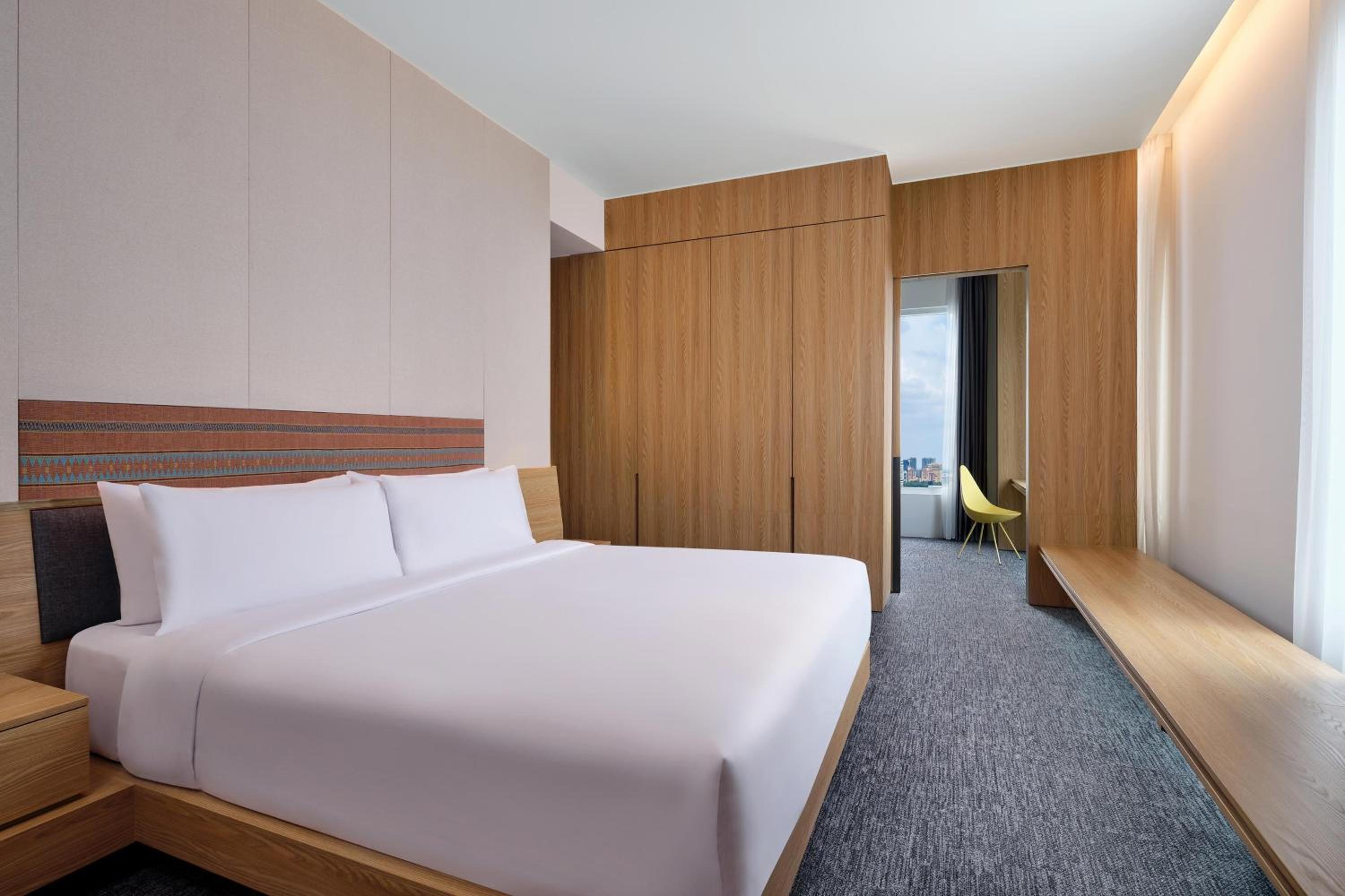 Sky Loft Suite, Suite, 1 King - Photo 2