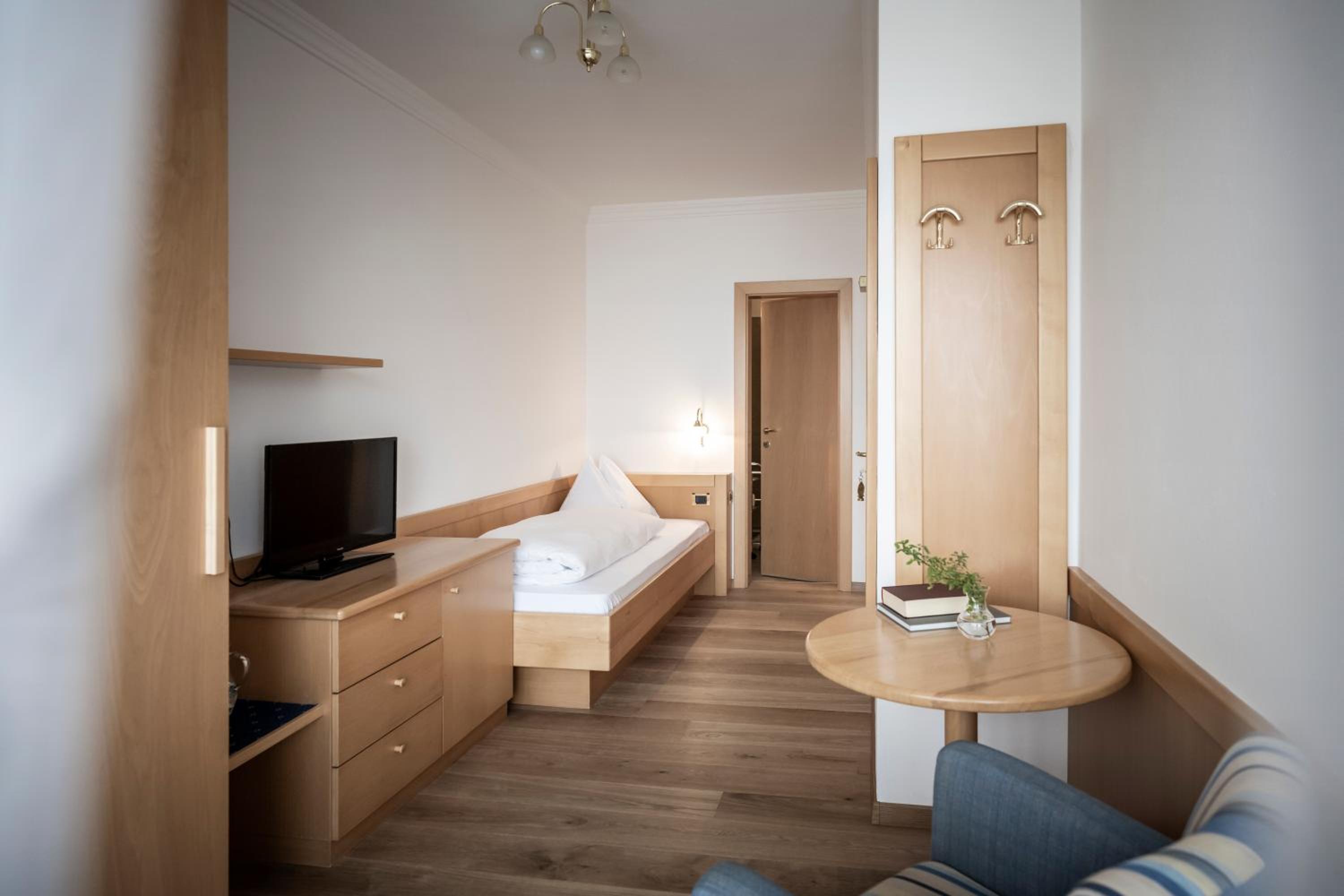 Single Room with Mountain View photo 2