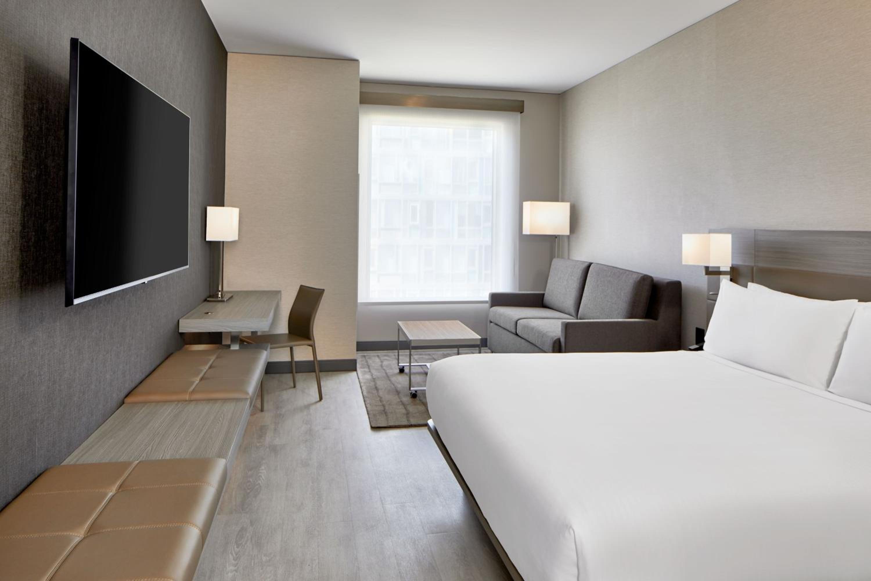 King Room - Hearing Accessible - Photo 8