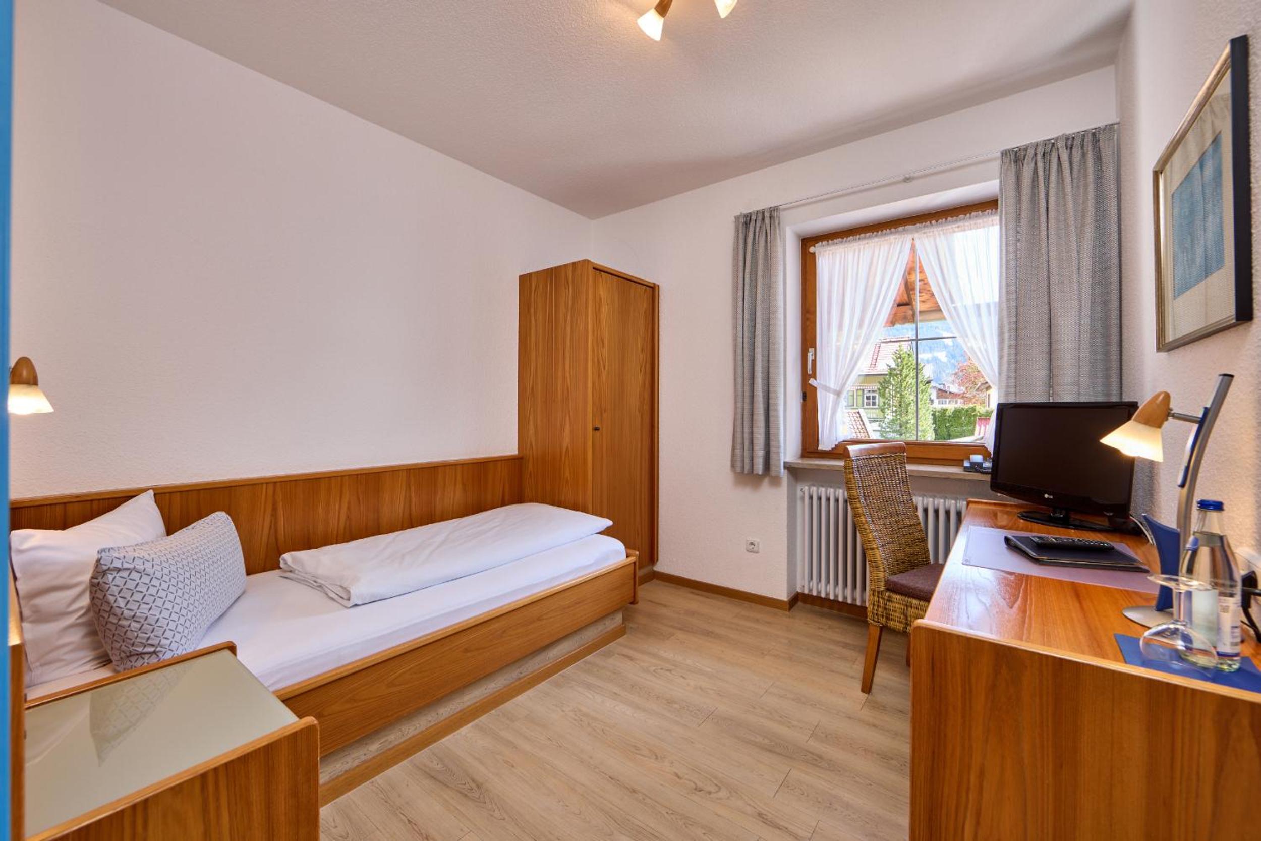 Single Room photo 3