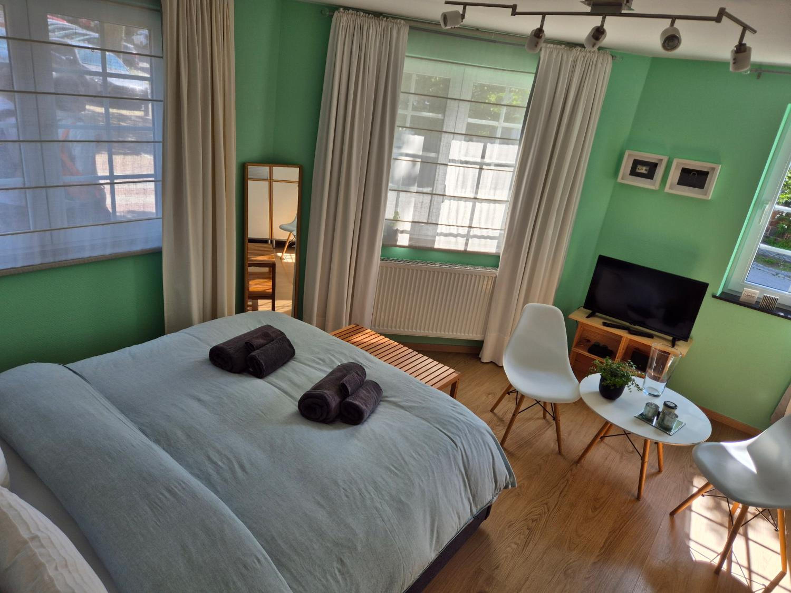 Deluxe Room (2 Adults + 1 Child) photo 2
