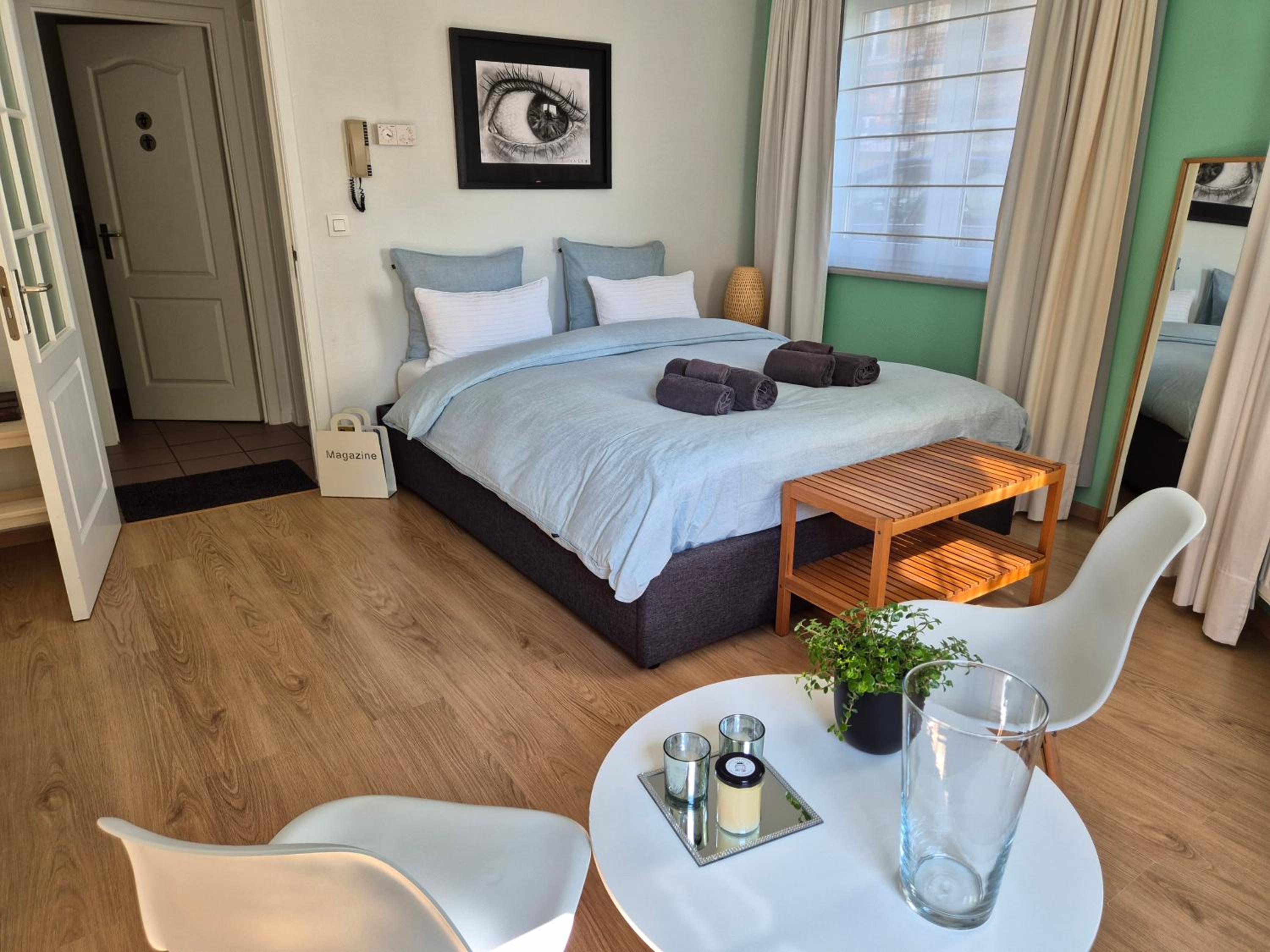 Deluxe Room (2 Adults + 1 Child) photo 3