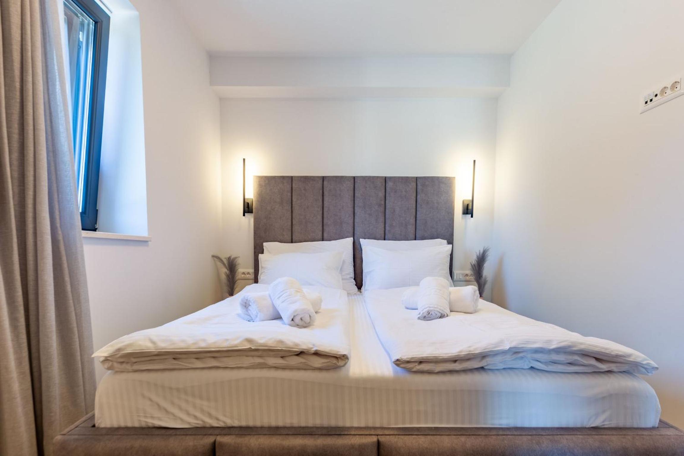 One Bedroom Apartment with Terrace photo 2