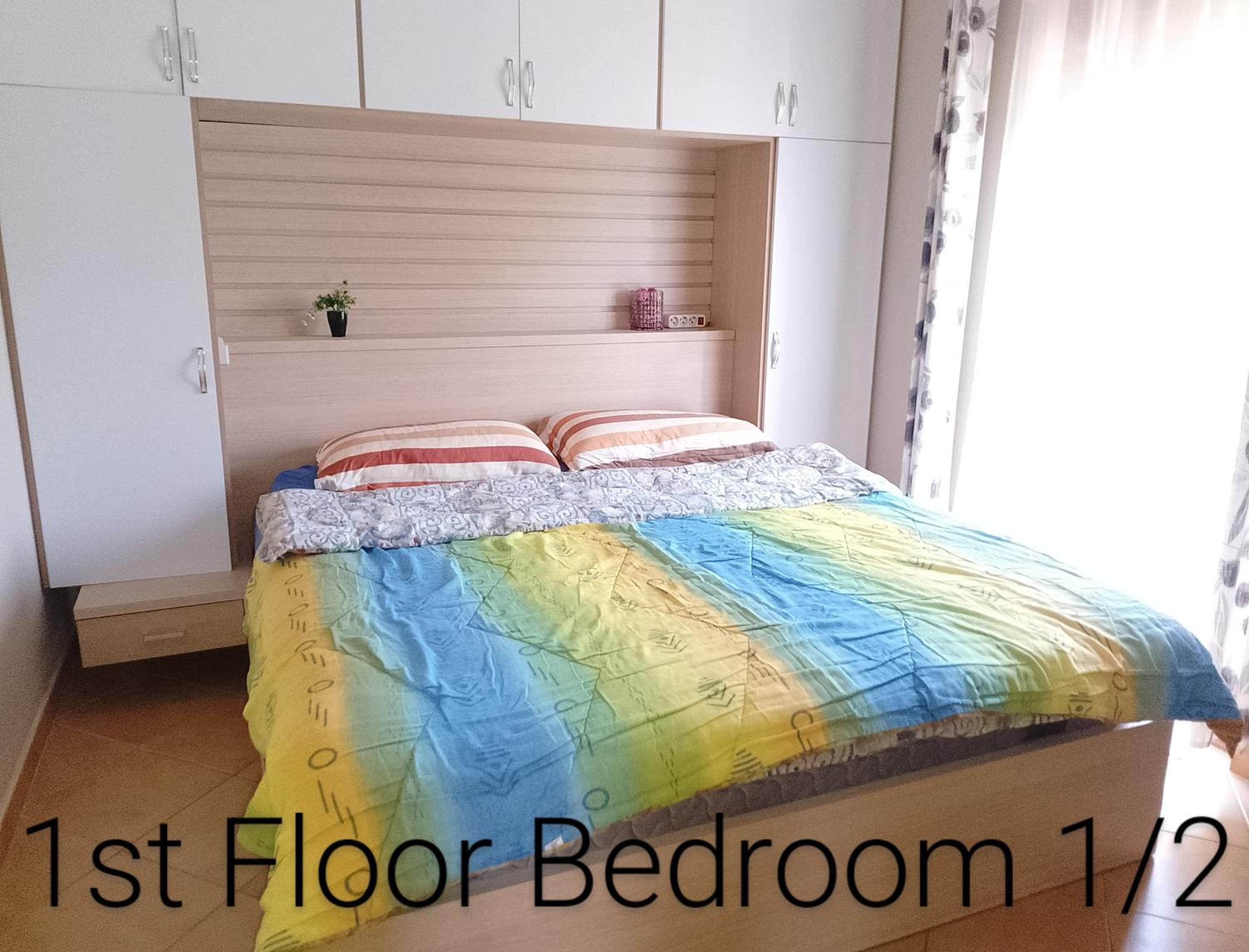 Three-Bedroom House photo 3
