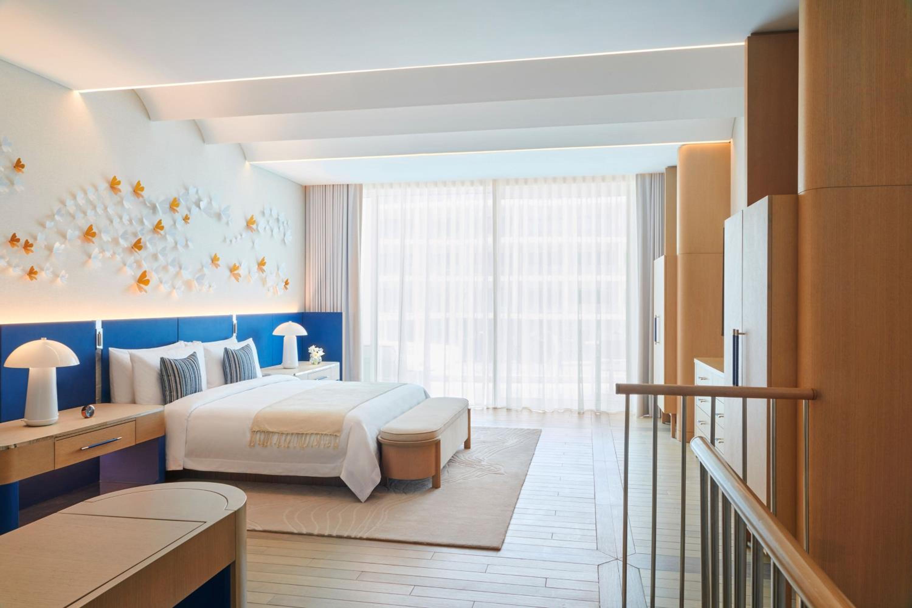Coral Duplex One-Bedroom King Suite with Balcony and Sea View