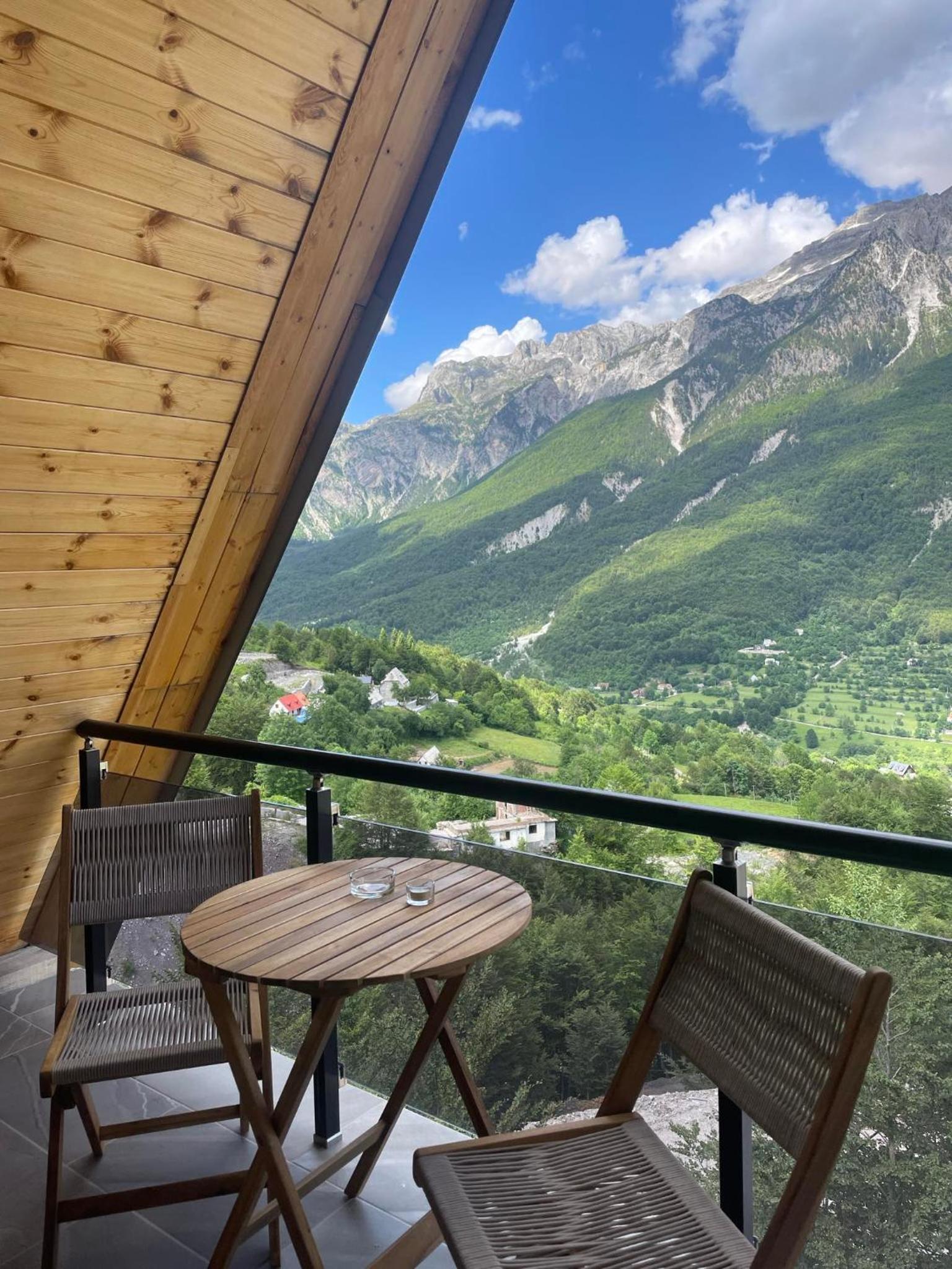 Double Room with Mountain View photo 2