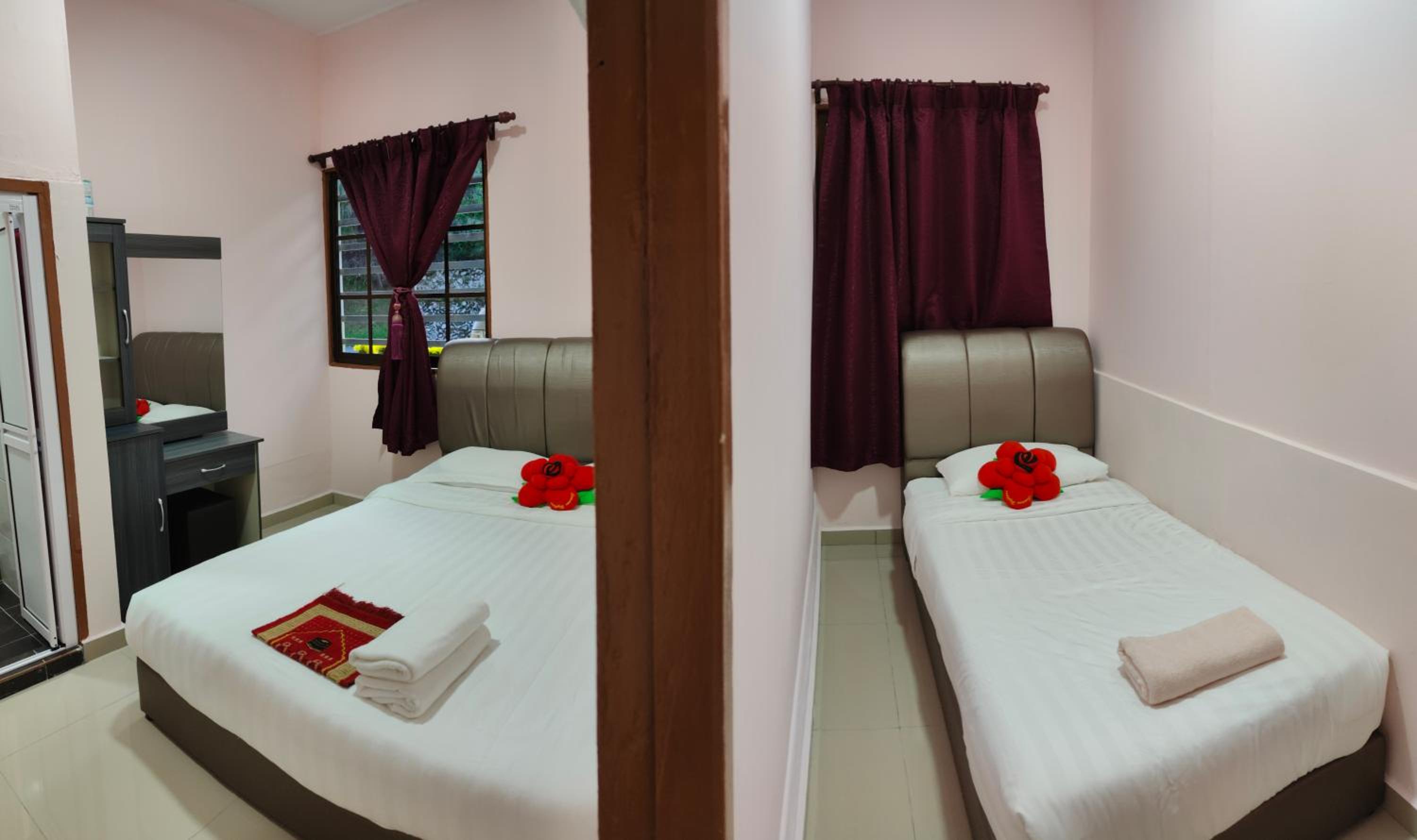 Economy Triple Room photo 1