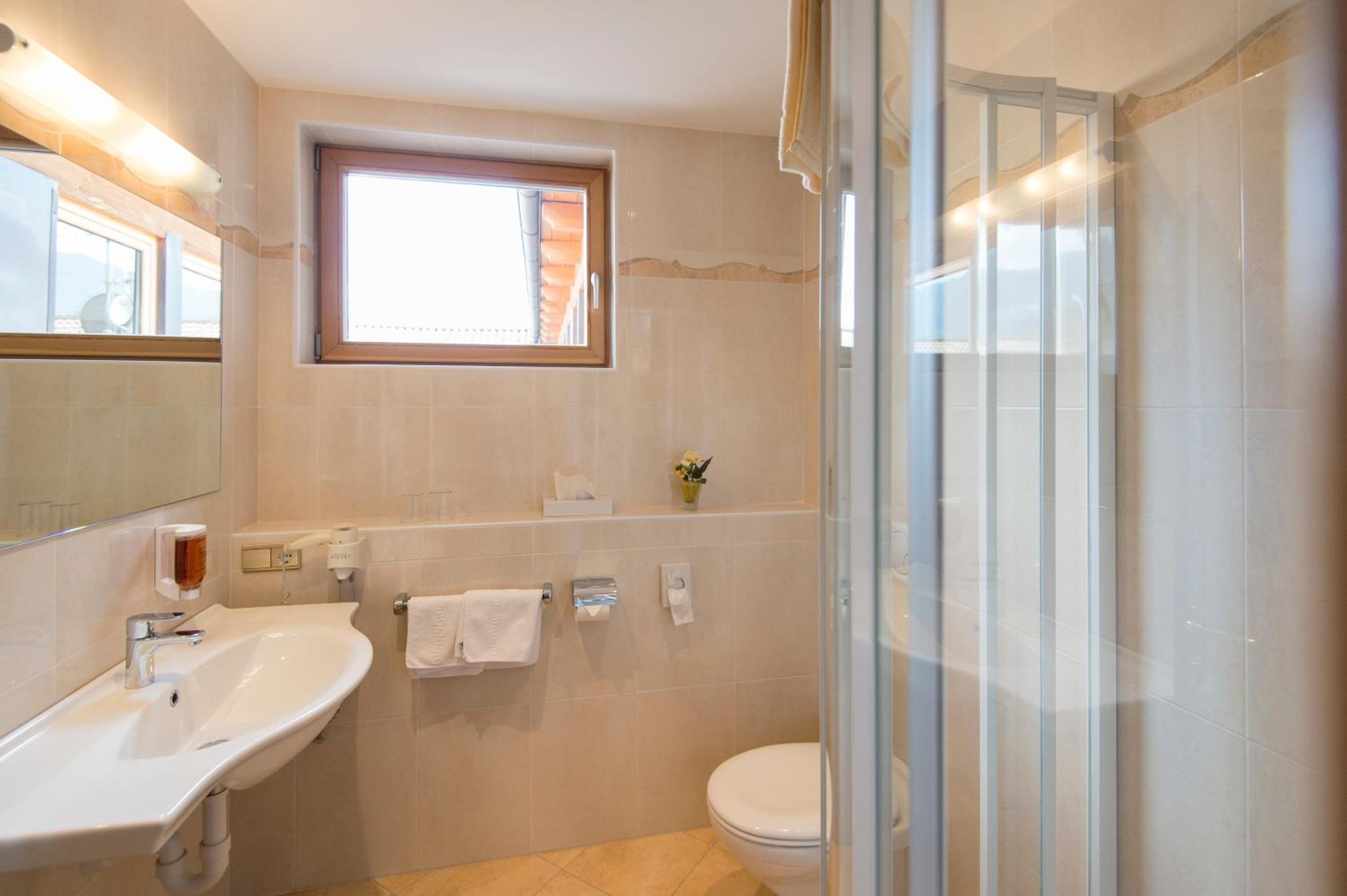 Classic Double Room with Valley View photo 3
