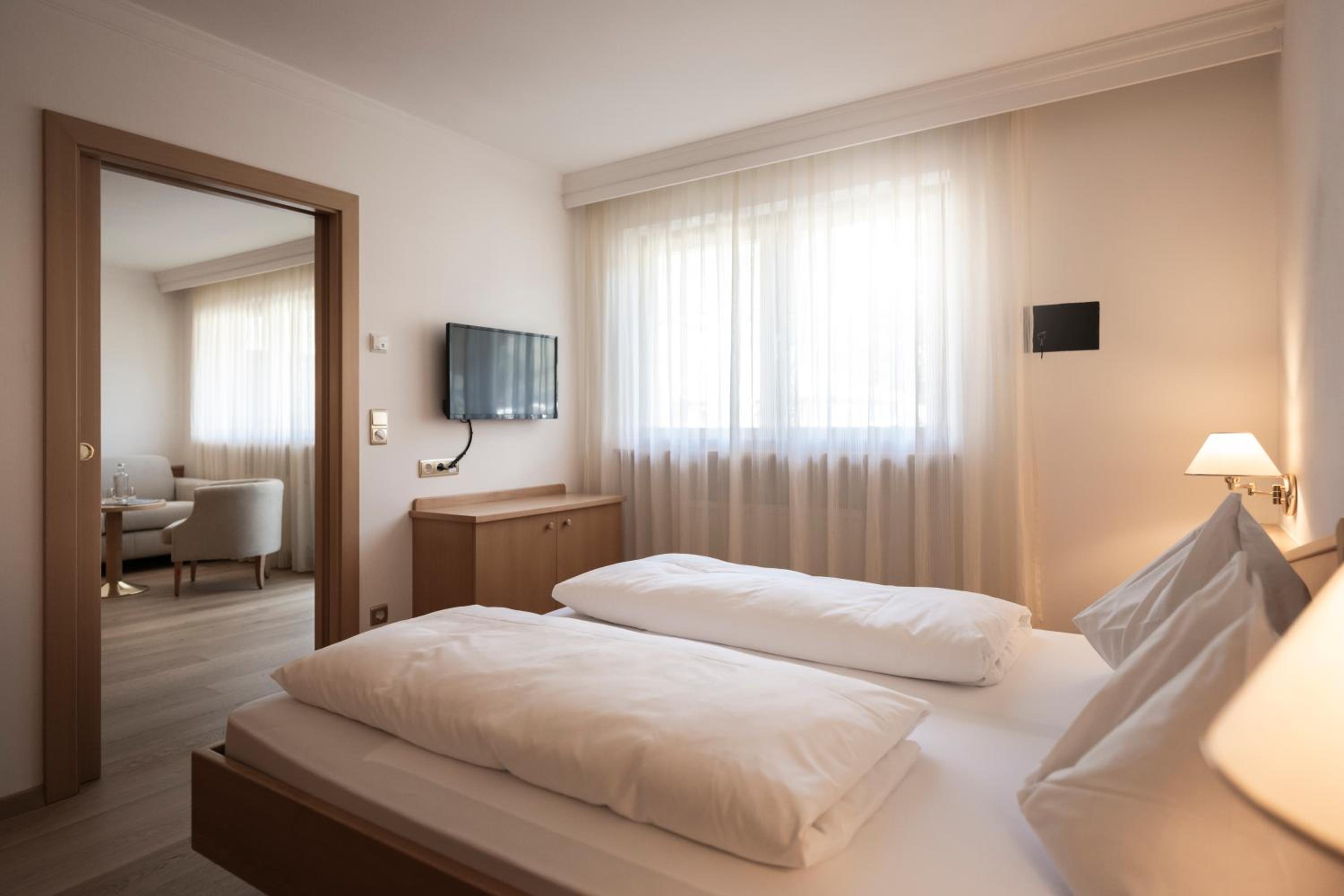 Classic Suite with Valley View photo 2