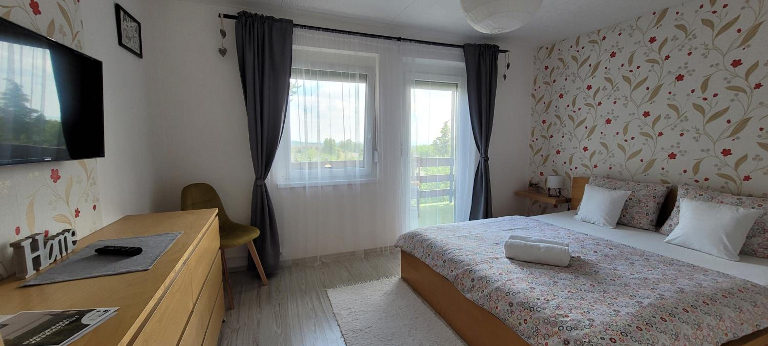 Apartment with Lake View photo 3