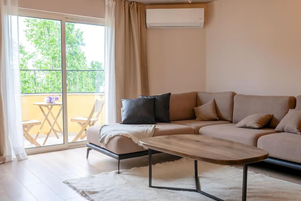 Family Two-Bedroom Apartment With View