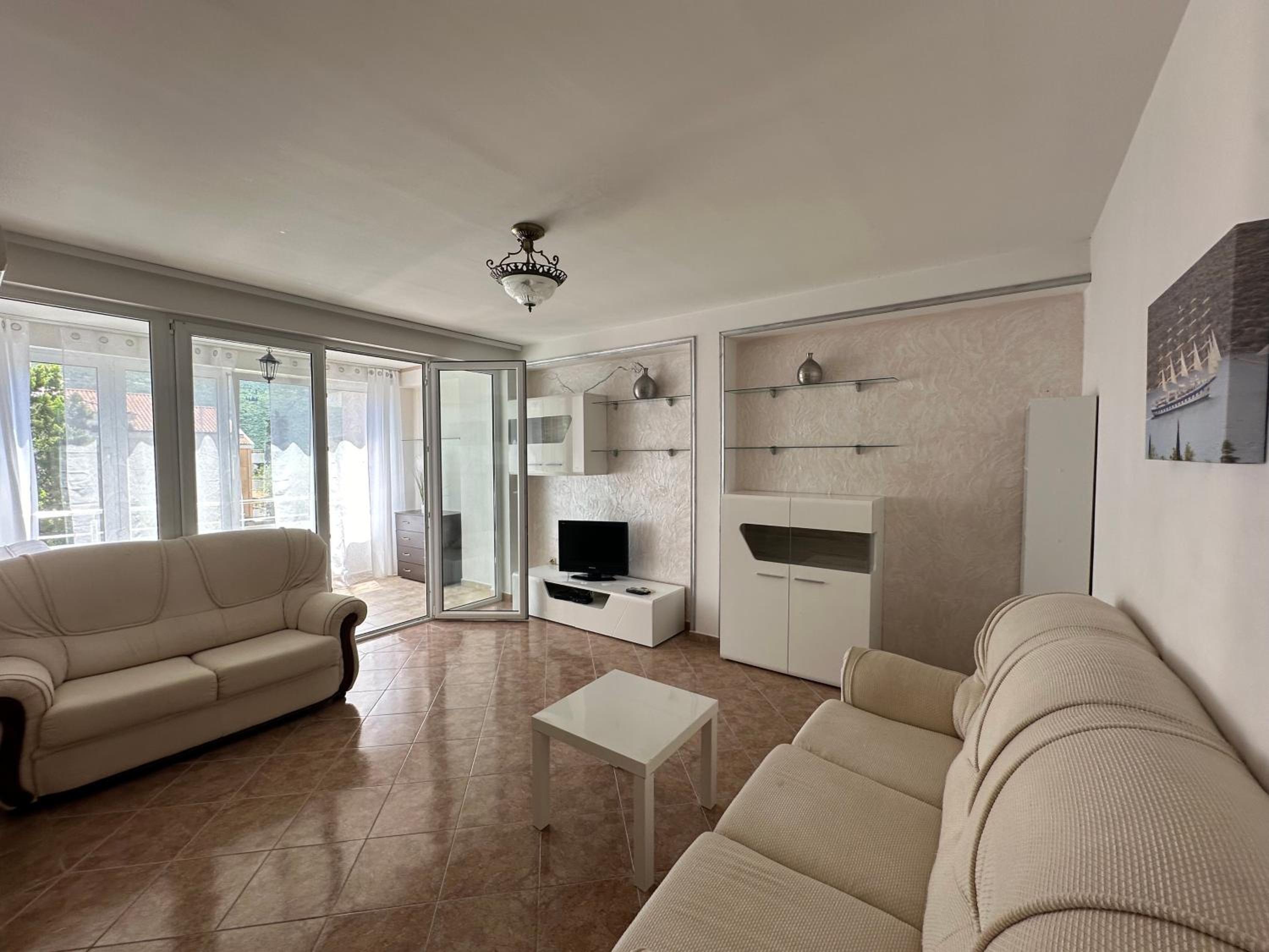 One-Bedroom Premier Apartment