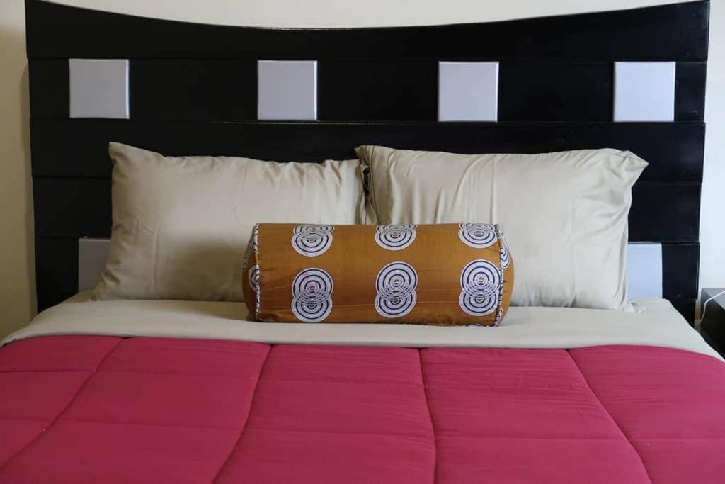 Four-Bedroom House photo 2