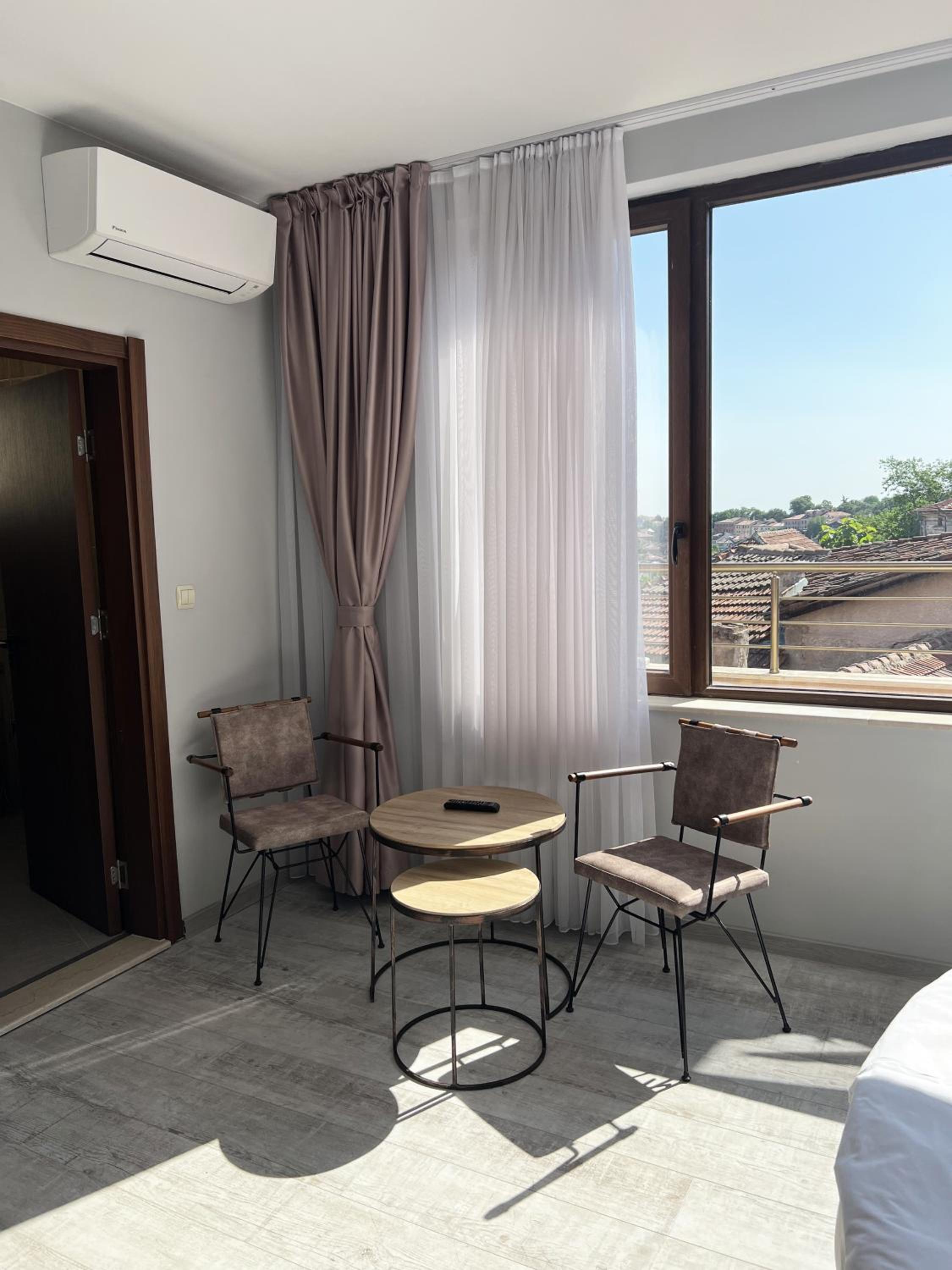 Apartment - Photo 4