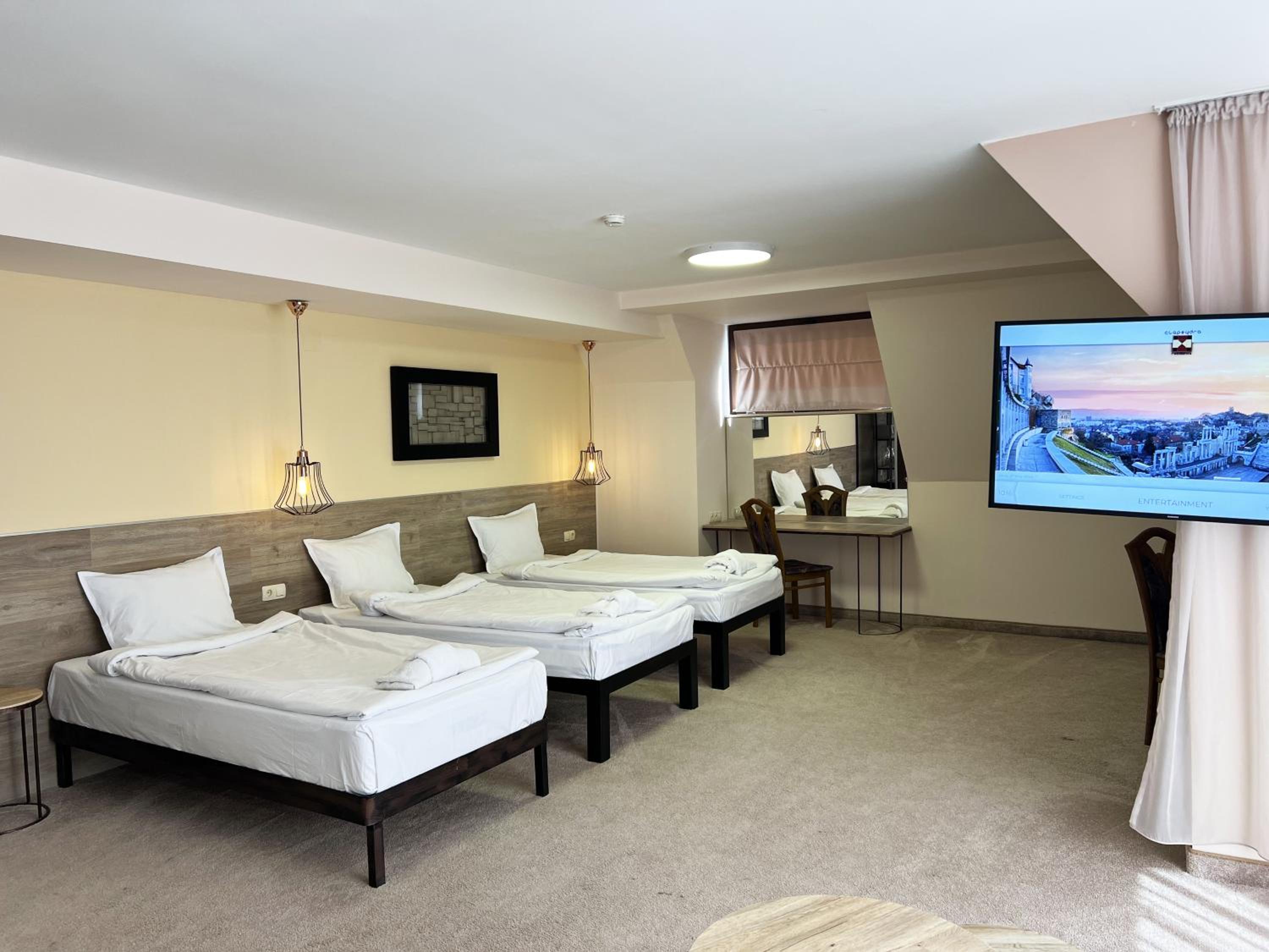 Triple Room - Photo 2