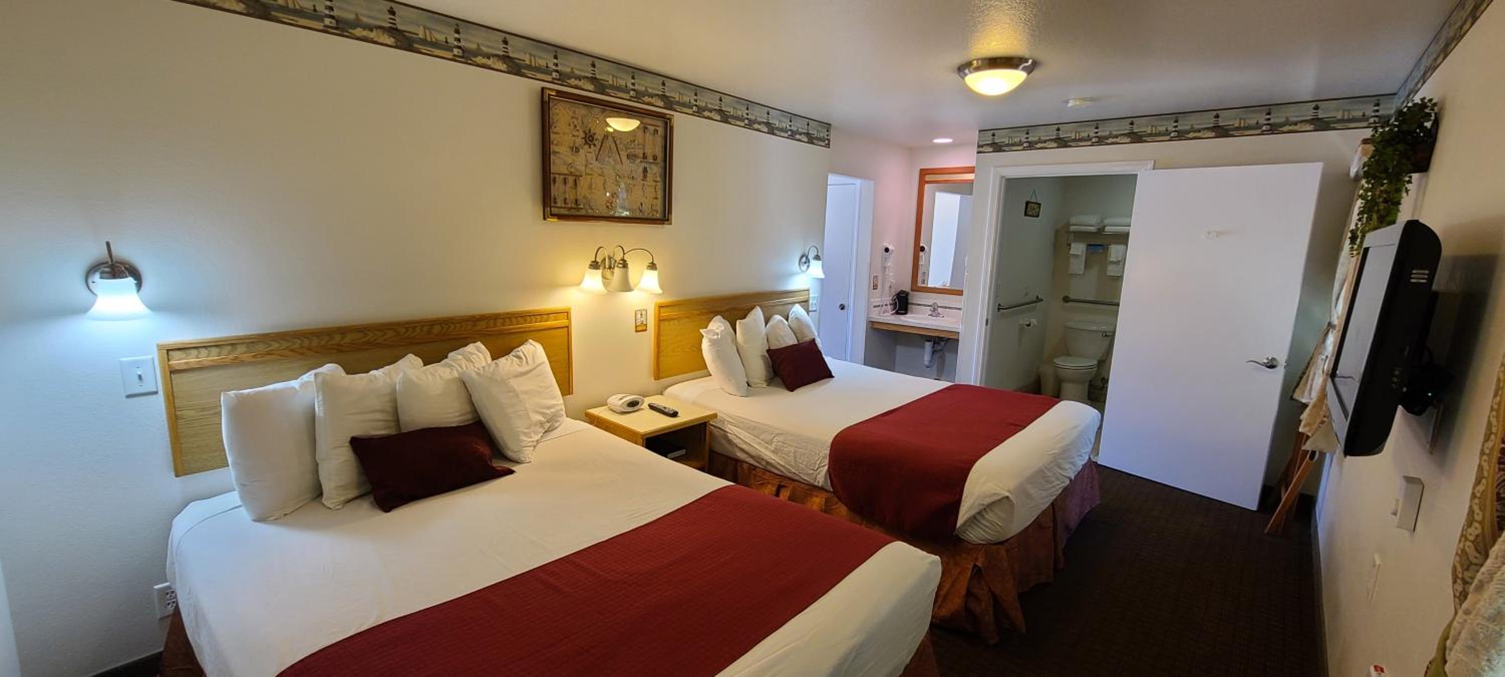 Queen Room with Two Queen Beds - Disability Access photo 1