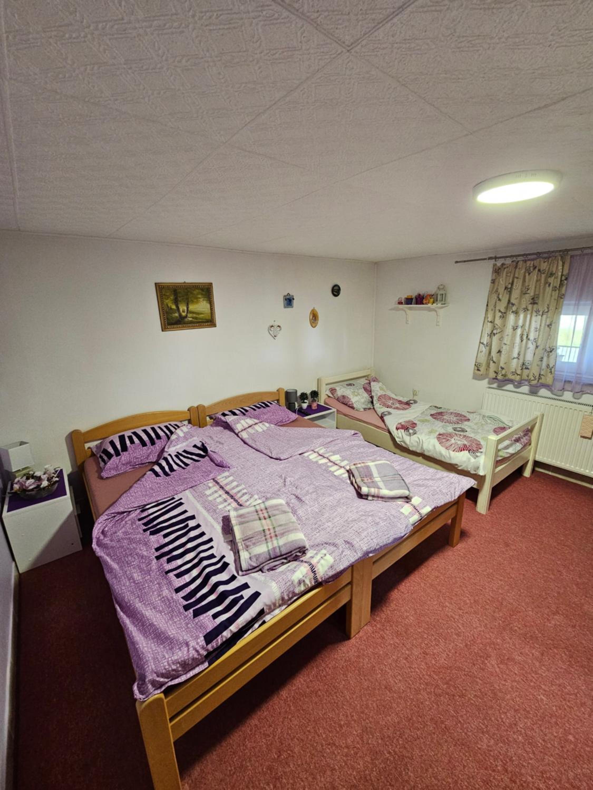 One-Bedroom Apartment - Photo 8