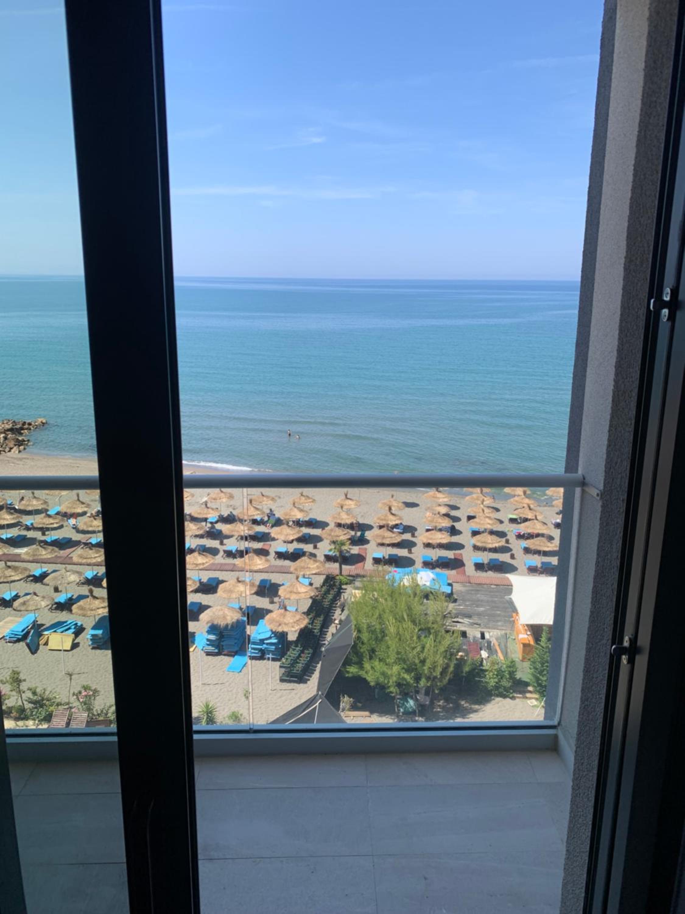 One-Bedroom Apartment with Sea View and Balcony photo 2