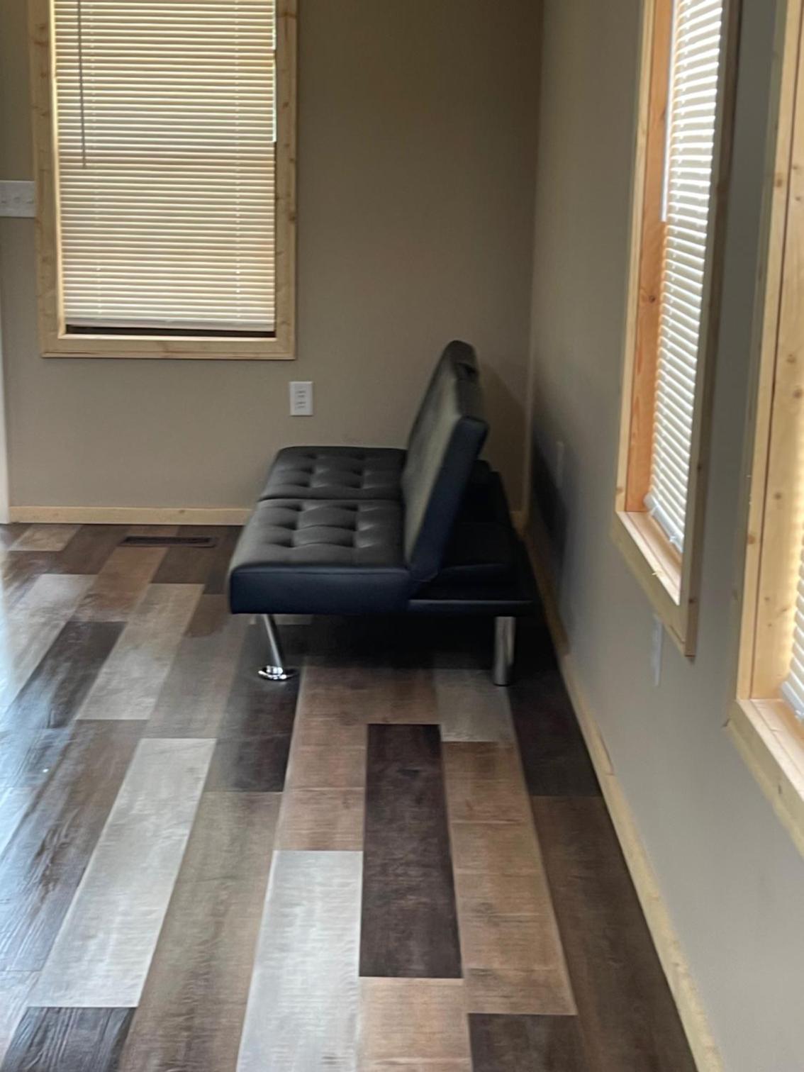 Three-Bedroom House photo 3
