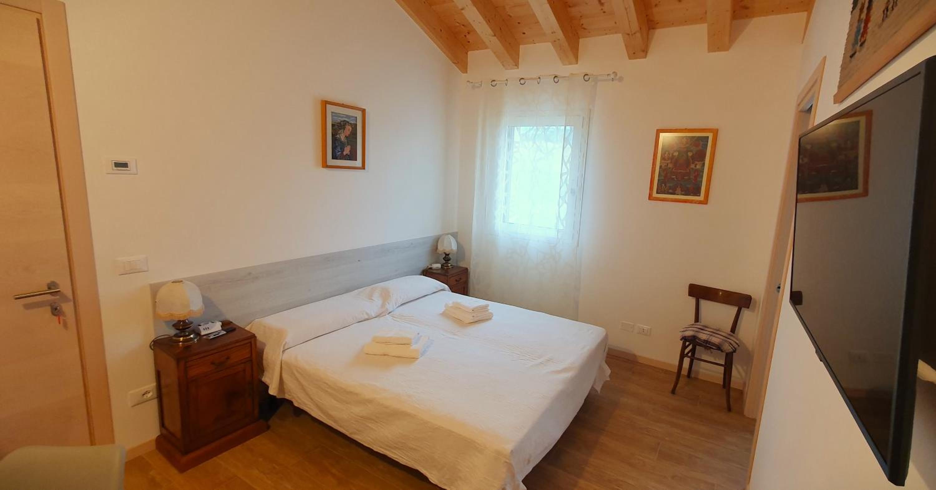Queen Room photo 3