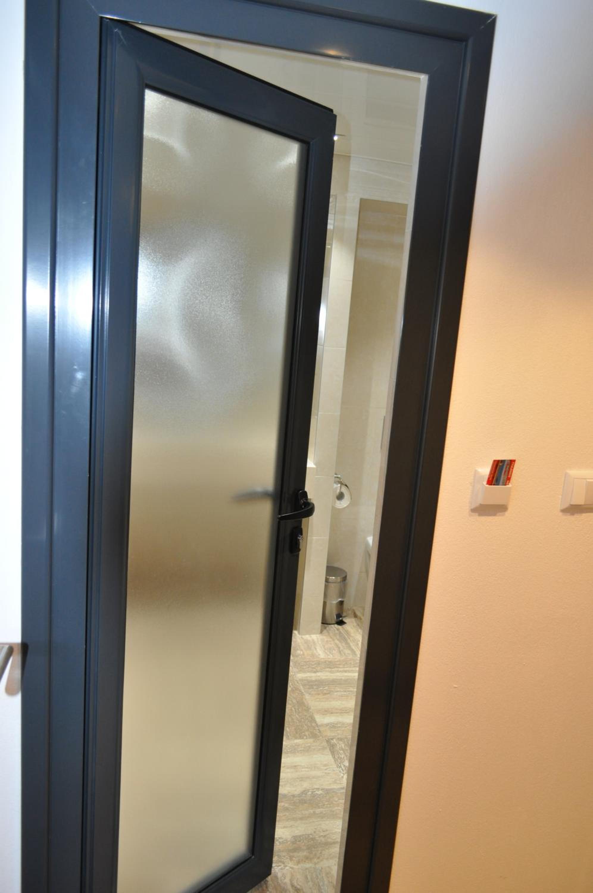 Double Room with Balcony and Sea View - Photo 18