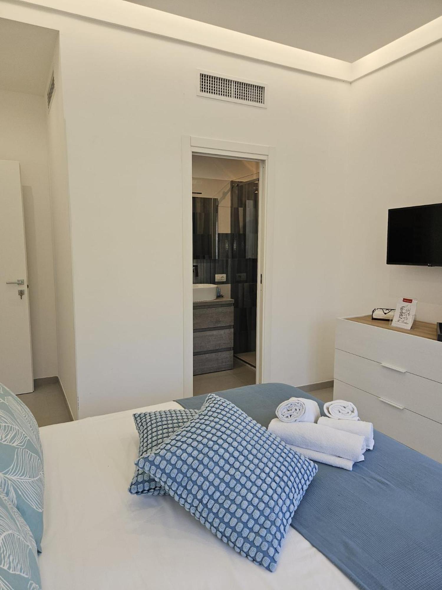 Double Room with Private Bathroom photo 3