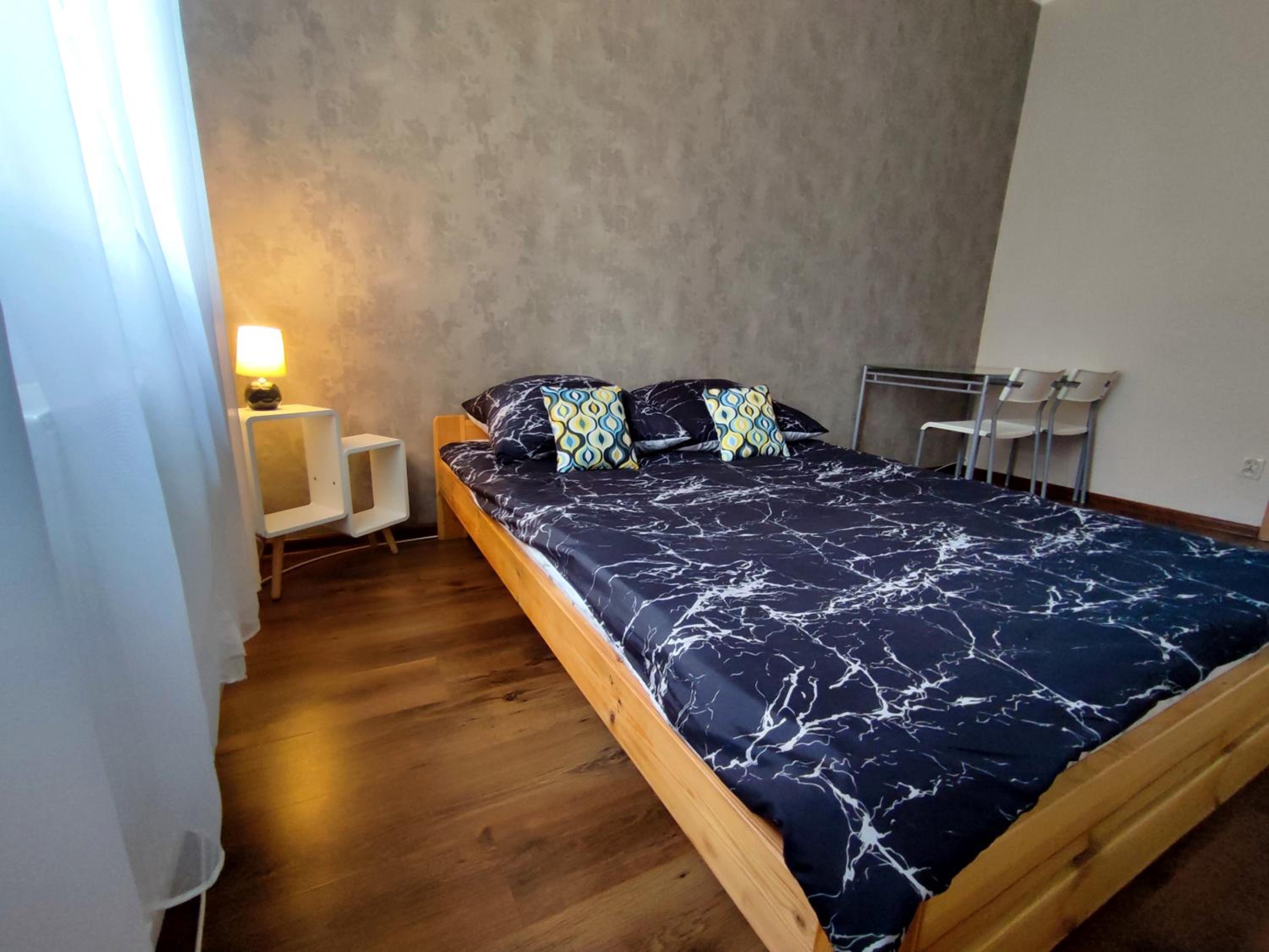 Budget Double Room - Photo 2