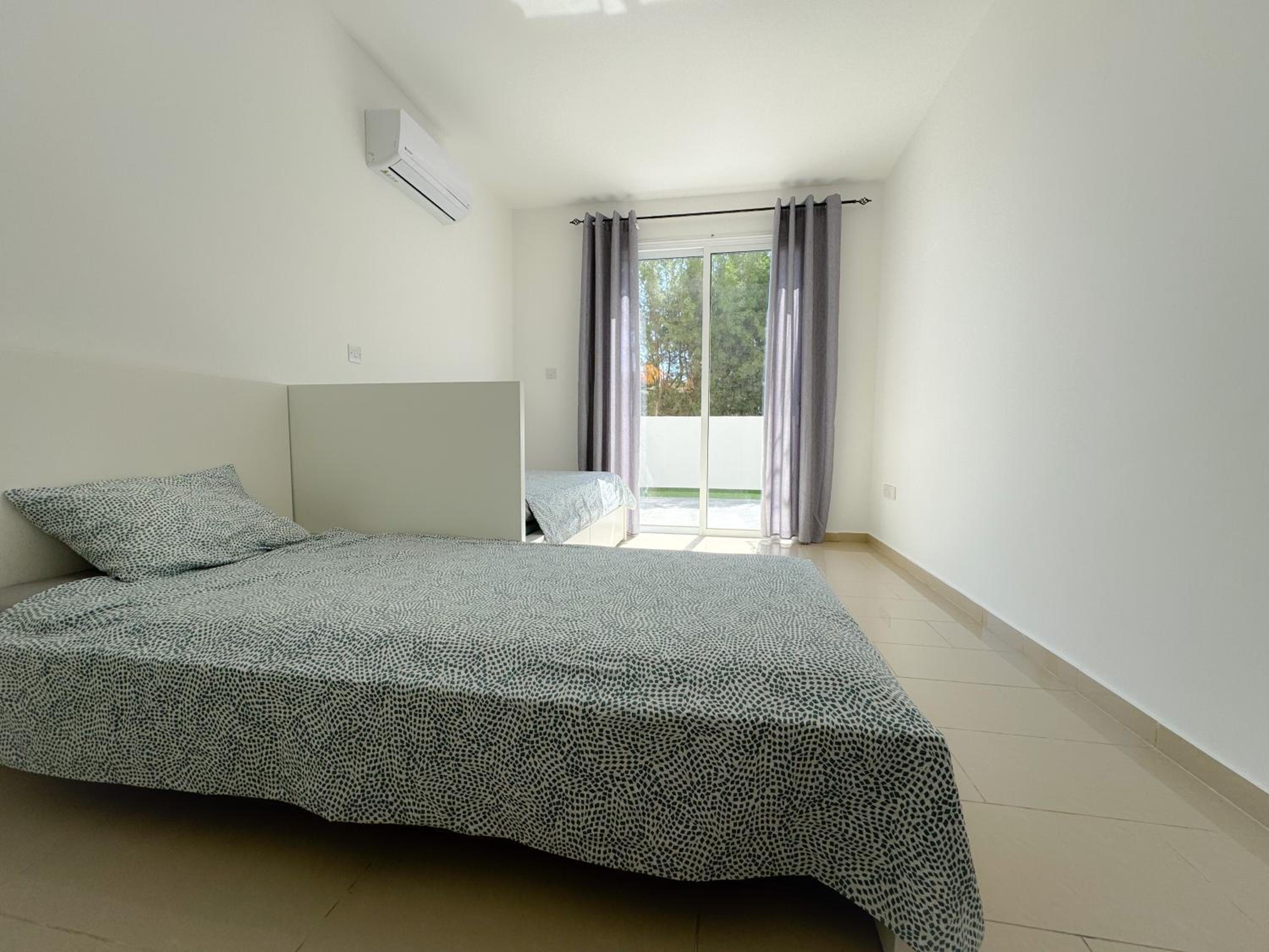 Two-Bedroom Apartment with Balcony and Terrace photo 3