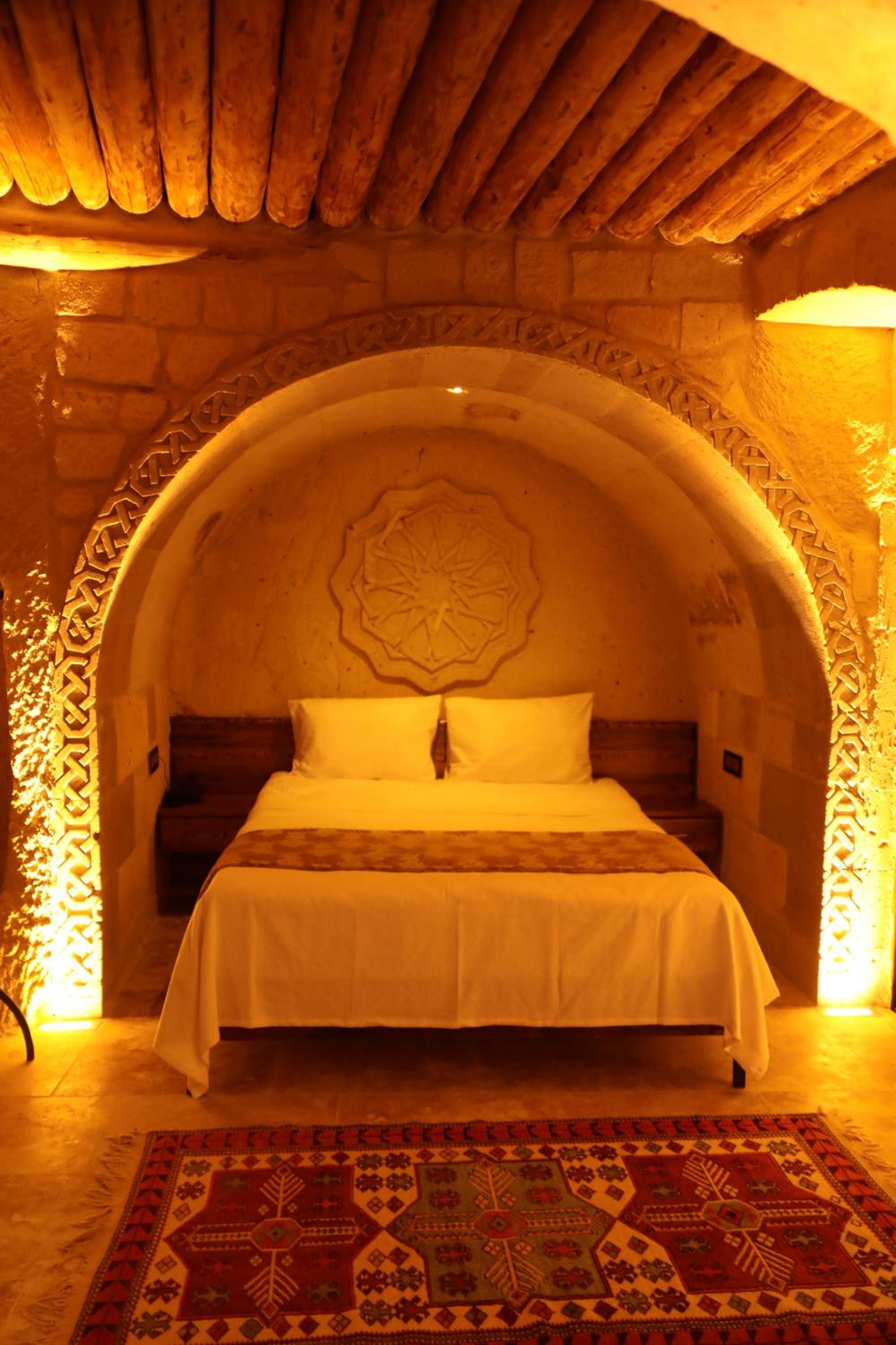 Comfort Cave Room