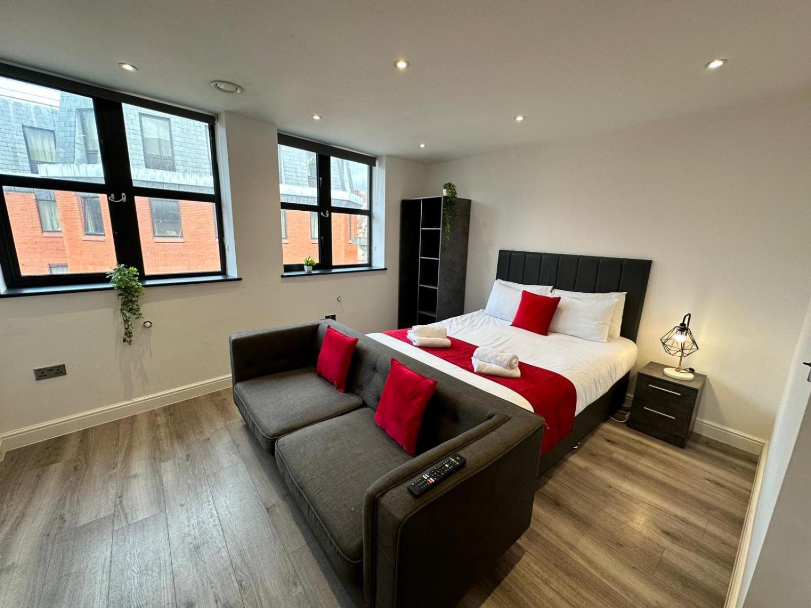 Studio Apartment photo 1