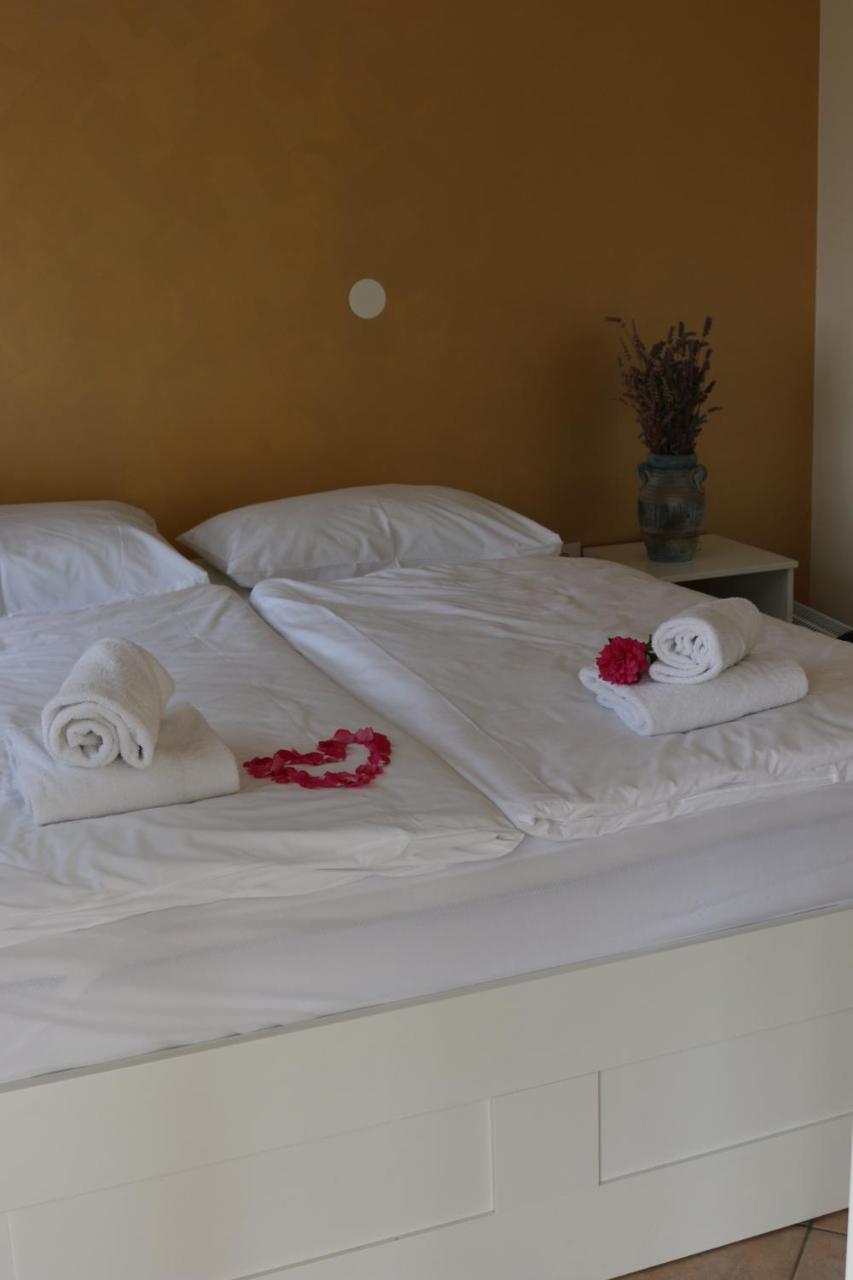 Two-Bedroom Apartment with Terrace and Sea View photo 1