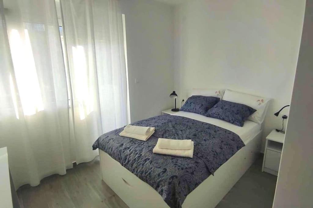 One-Bedroom Apartment photo 3